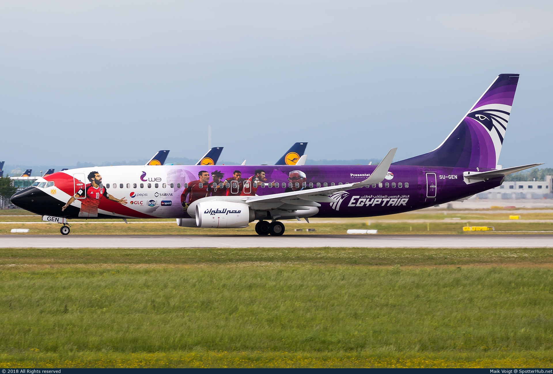 Photo of SU-GEN - Boeing 737-866 operated by Egyptair