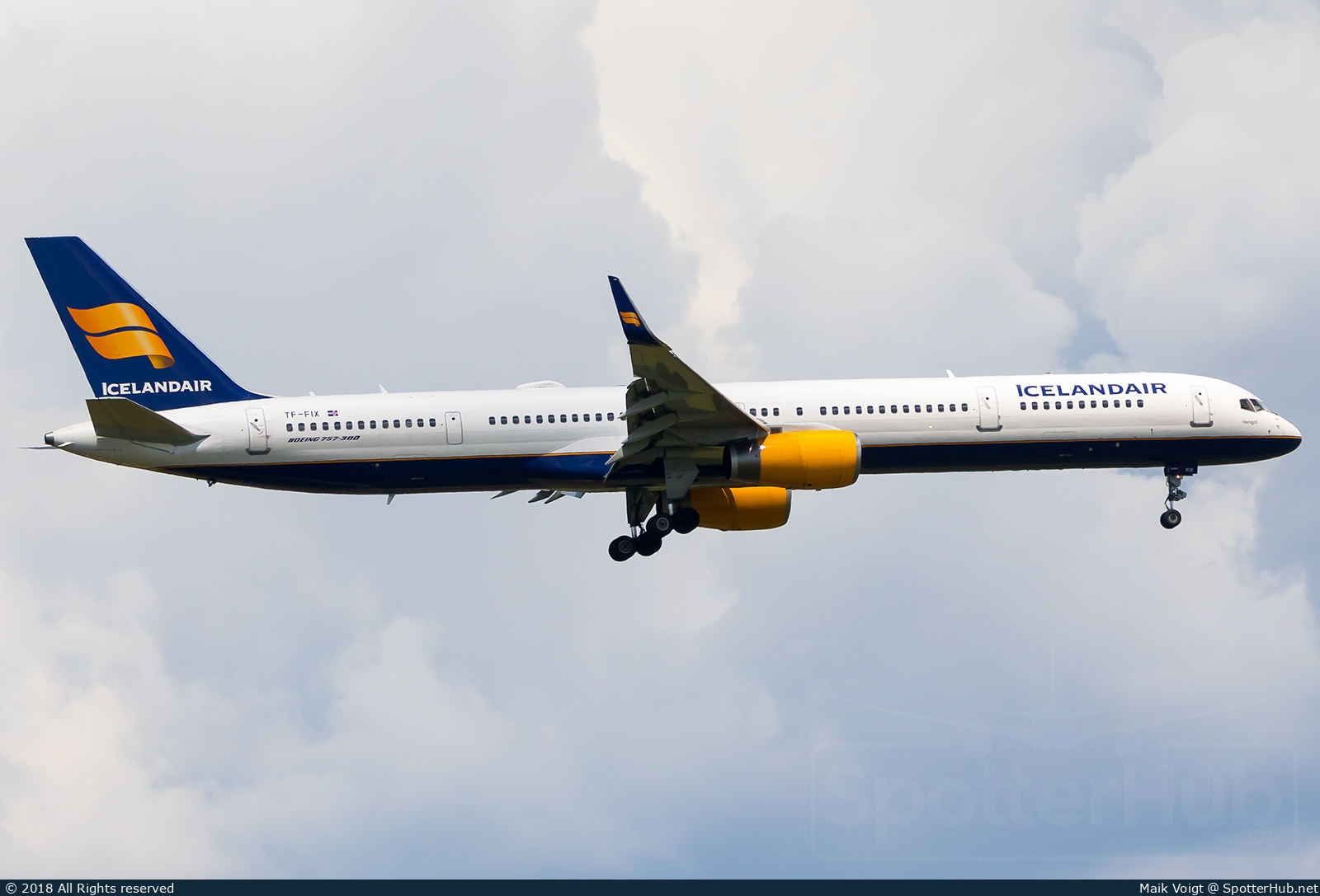 Photo of TF-FIX - Boeing 757-308 operated by Icelandair