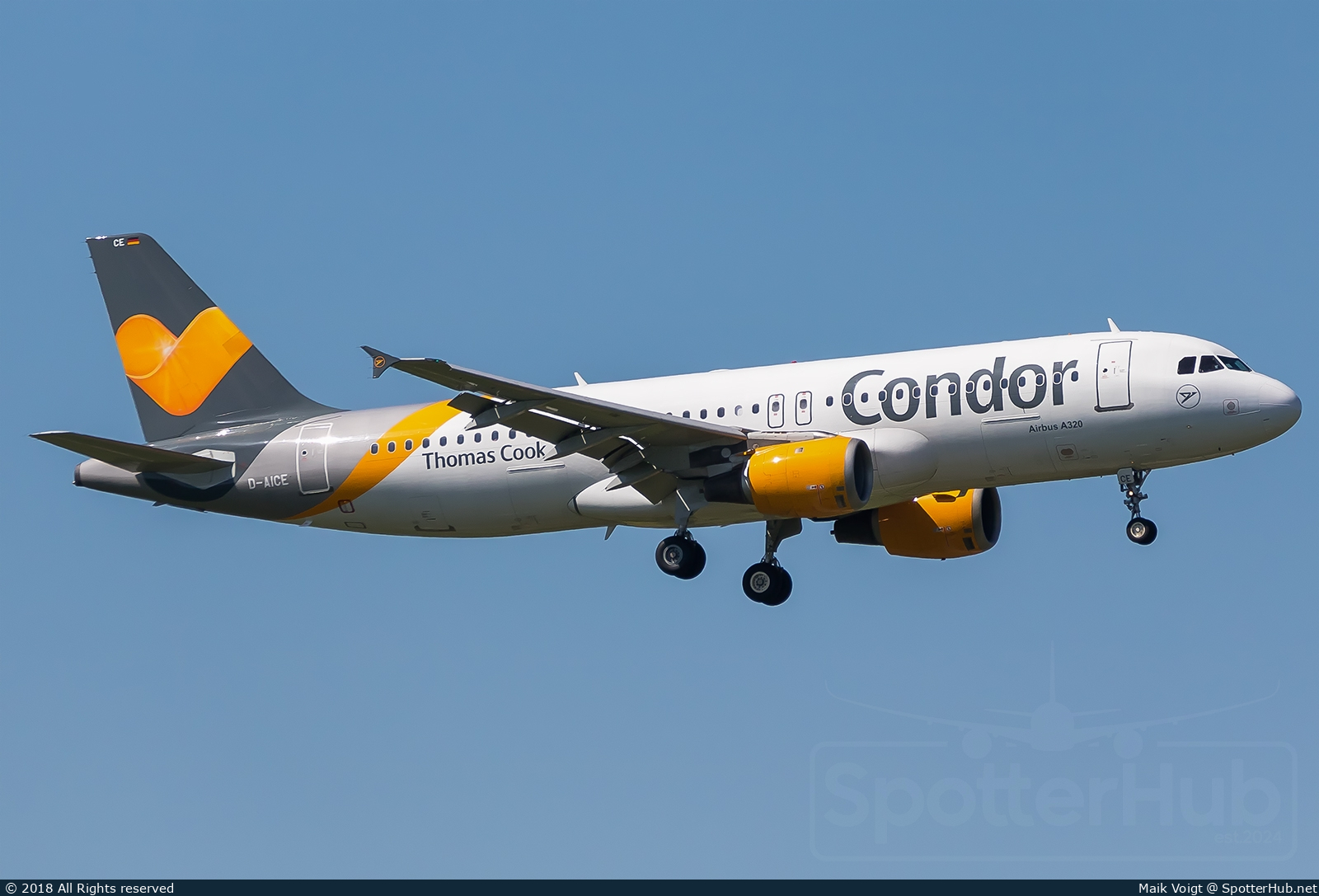 Photo of D-AICE - Airbus A320-212 operated by Condor