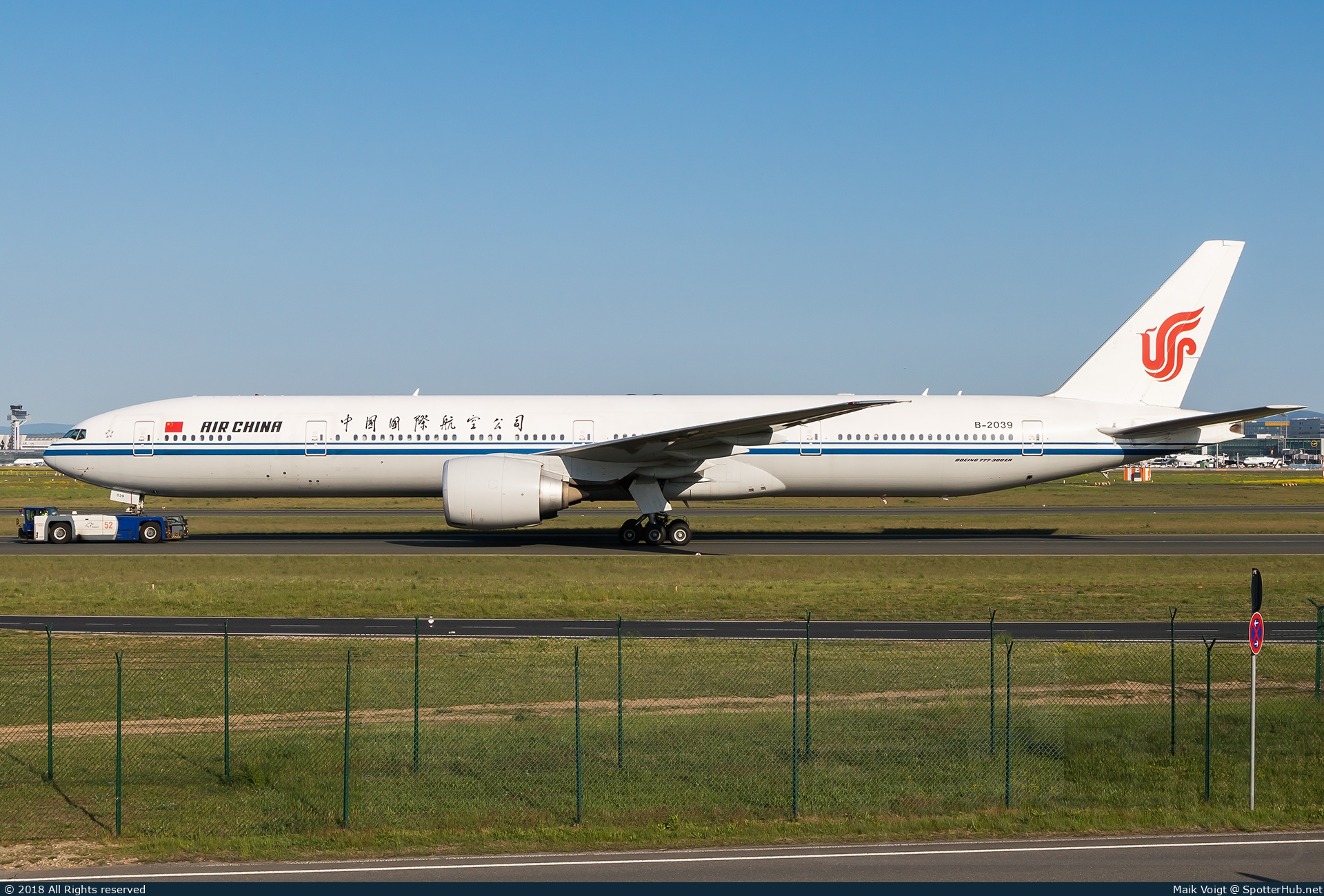 Photo of B-2039 - Boeing 777-39L(ER) operated by Air China