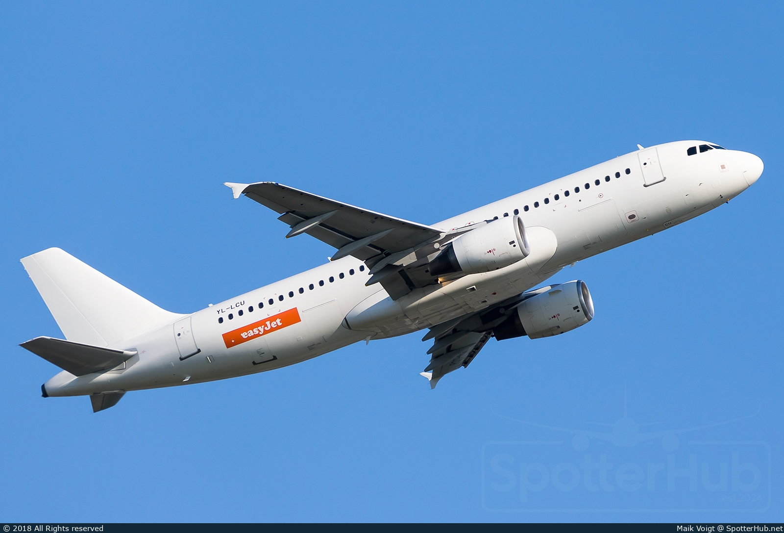 Photo of YL-LCU - Airbus A320-214 operated by easyJet (opb SmartLynx Airlines)