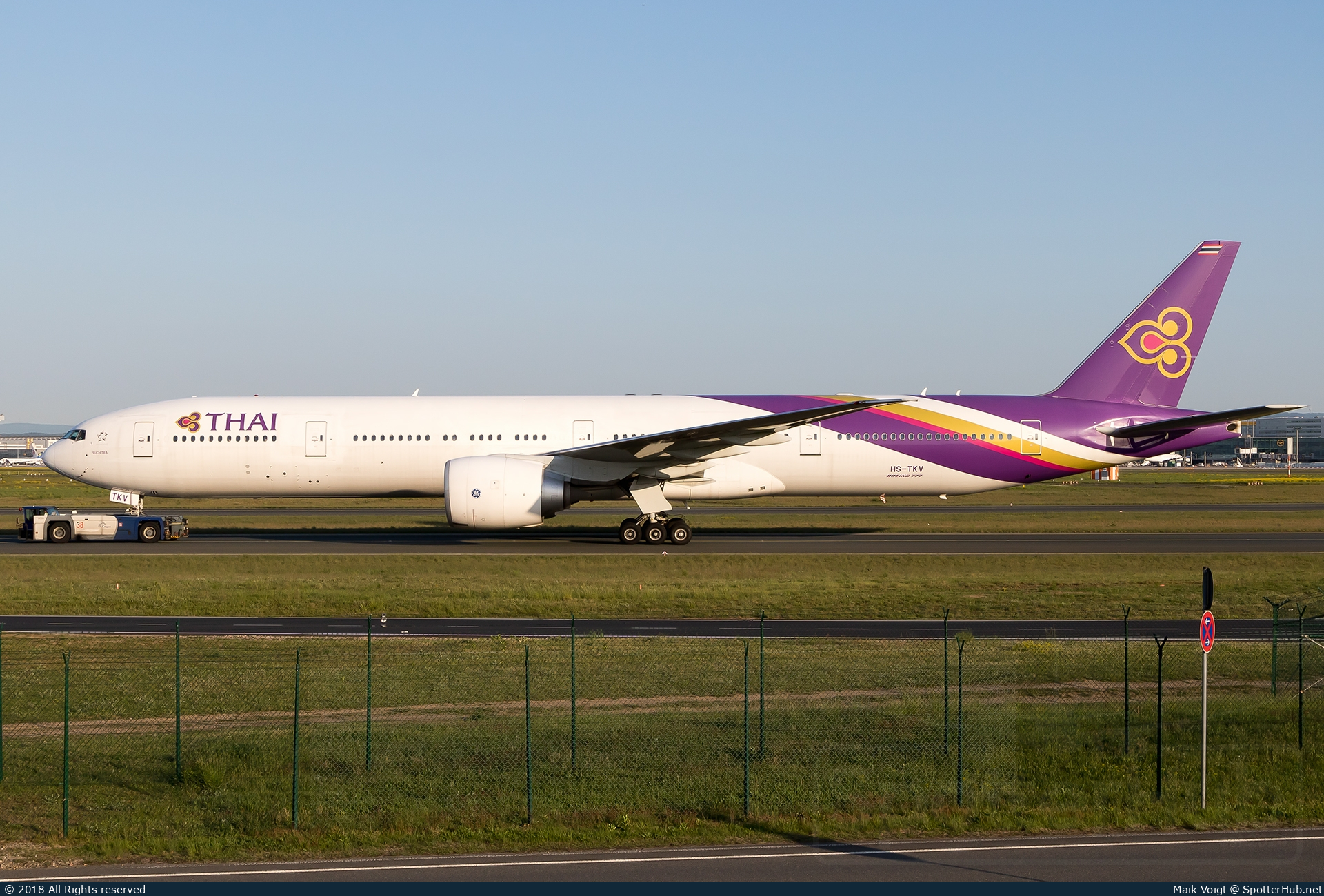 Photo of HS-TKV - Boeing 777-3D7(ER) operated by Thai Airways International