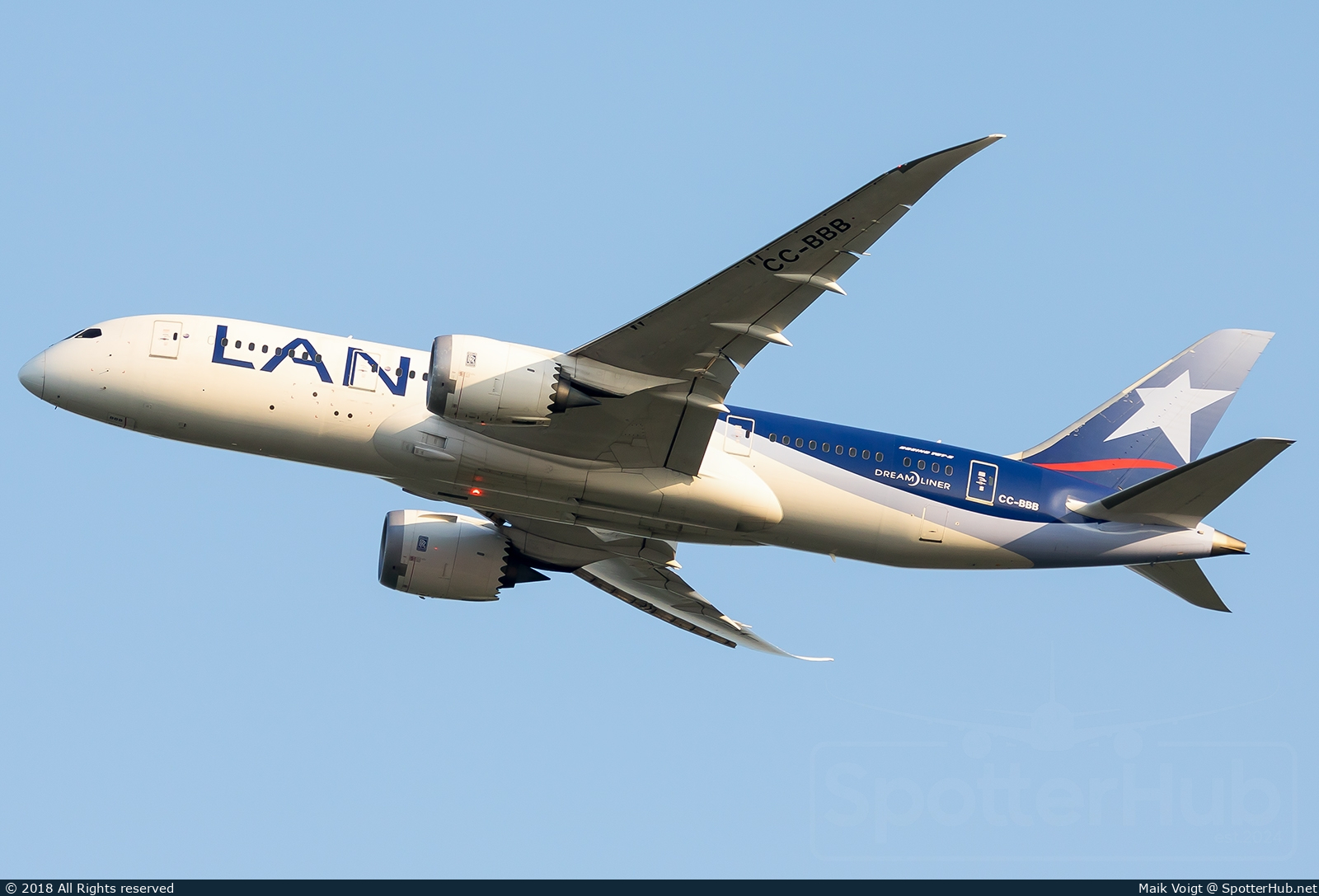 Photo of CC-BBB - Boeing 787-8 Dreamliner operated by LAN Airlines