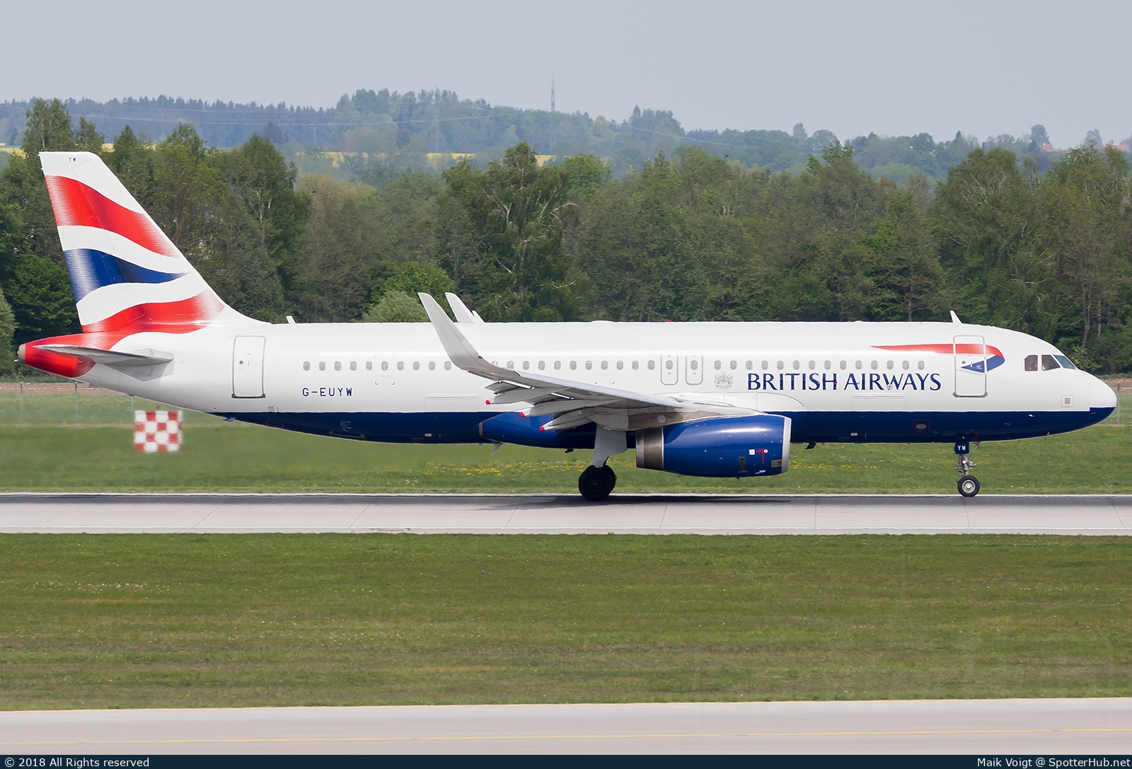 Photo of G-EUYW - Airbus A320-232 operated by British Airways