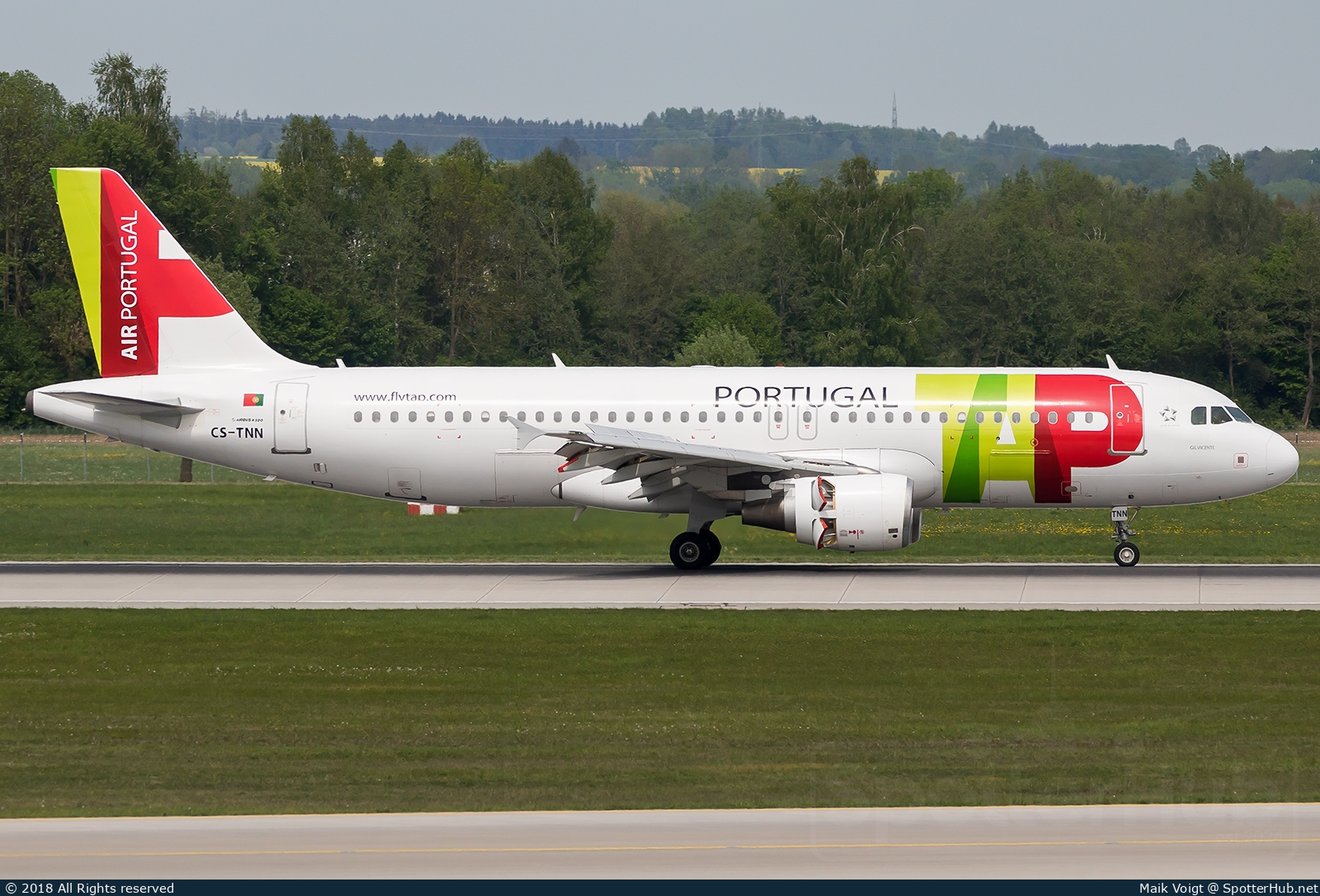 Photo of CS-TNN - Airbus A320-214 operated by TAP Air Portugal
