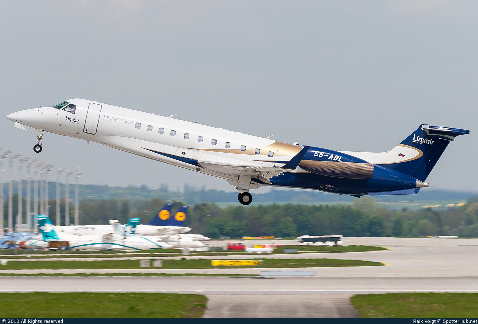 Photo of S5-ABL - Embraer Legacy 600 operated by Linxair Business Airlines