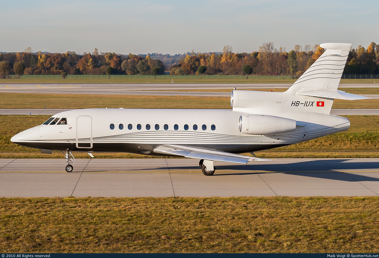 Photo of HB-IUX - Dassault Falcon 900EX operated by TAG Aviation