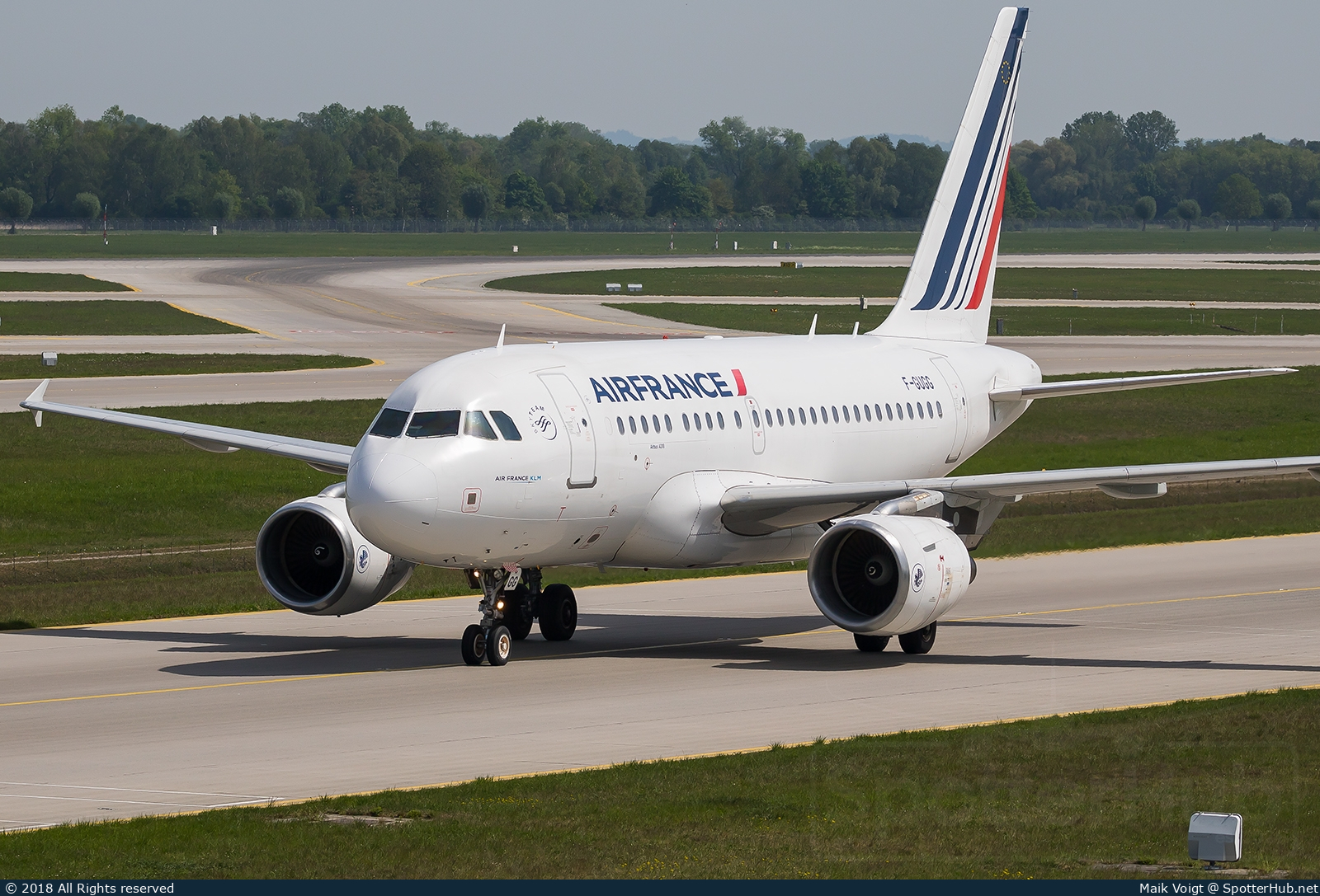 Photo of F-GUGG - Airbus A318-111 operated by Air France