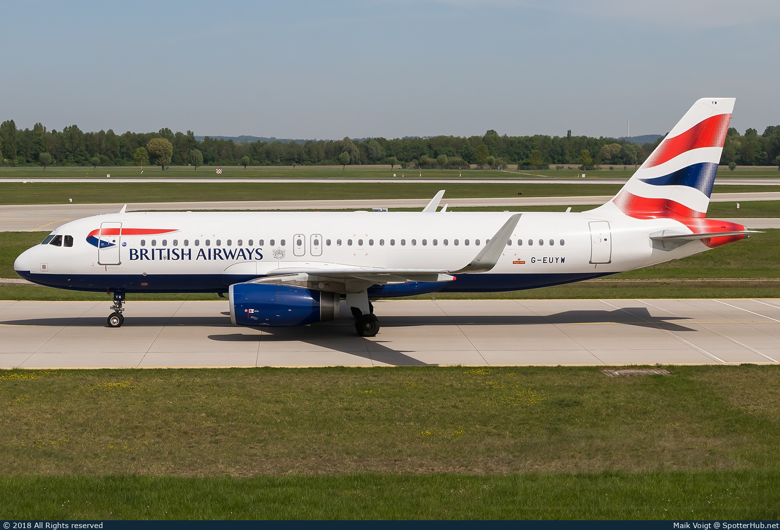 Photo of G-EUYW - Airbus A320-232 operated by British Airways