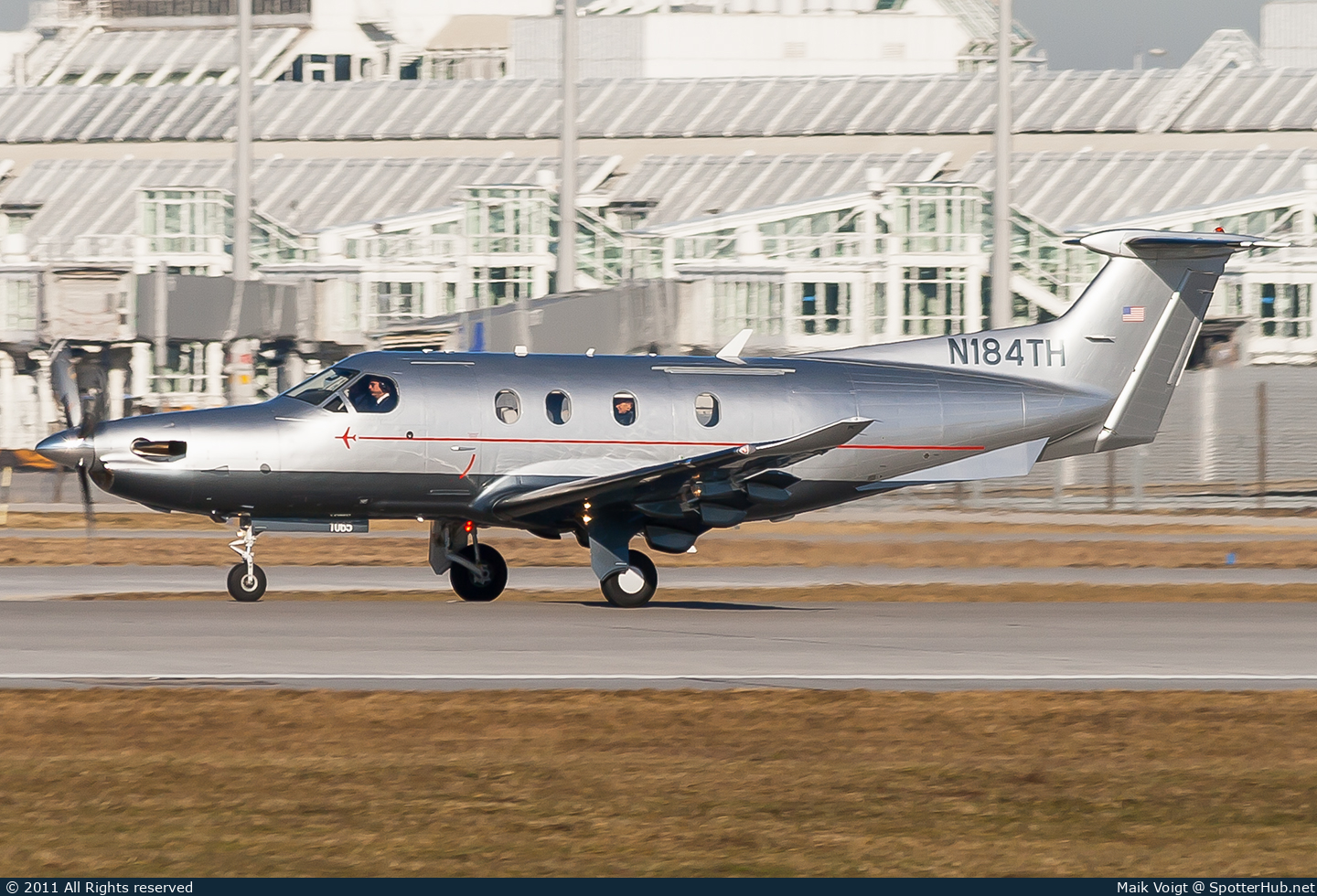 Photo of N184TH - Pilatus PC-12 NG operated by Diamond Aircraft