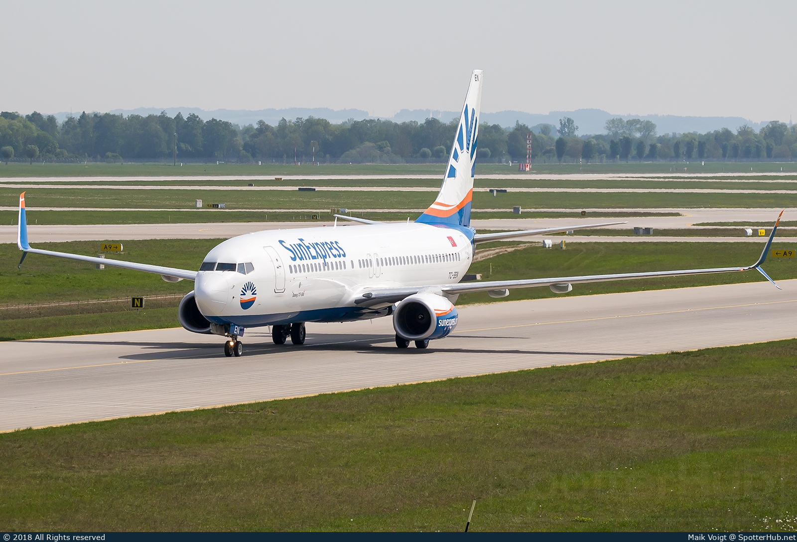 Photo of TC-SEN - Boeing 737-8HC operated by SunExpress
