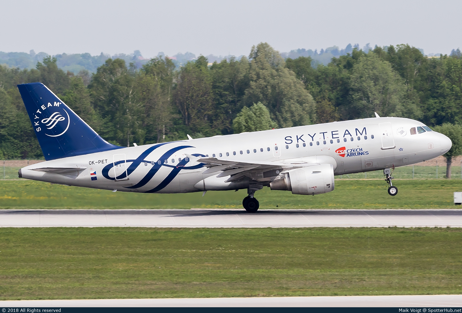 Photo of OK-PET - Airbus A319-112 operated by CSA Czech Airlines