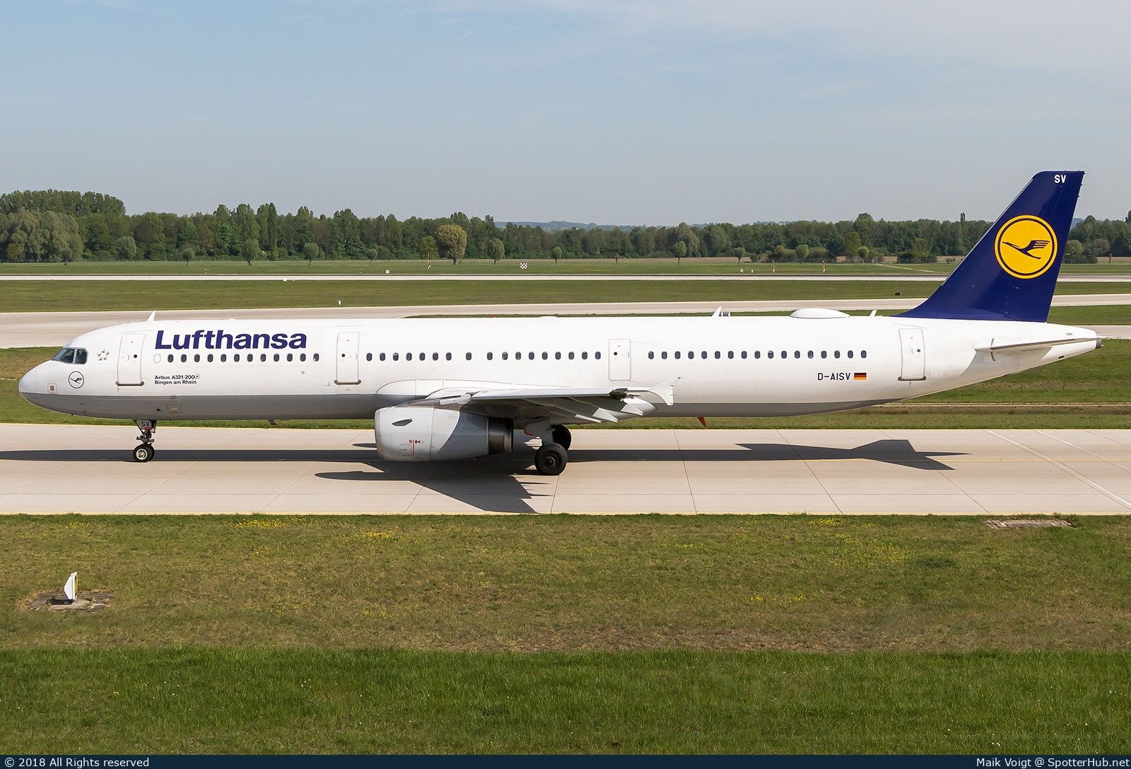 Photo of D-AISV - Airbus A321-231 operated by Lufthansa