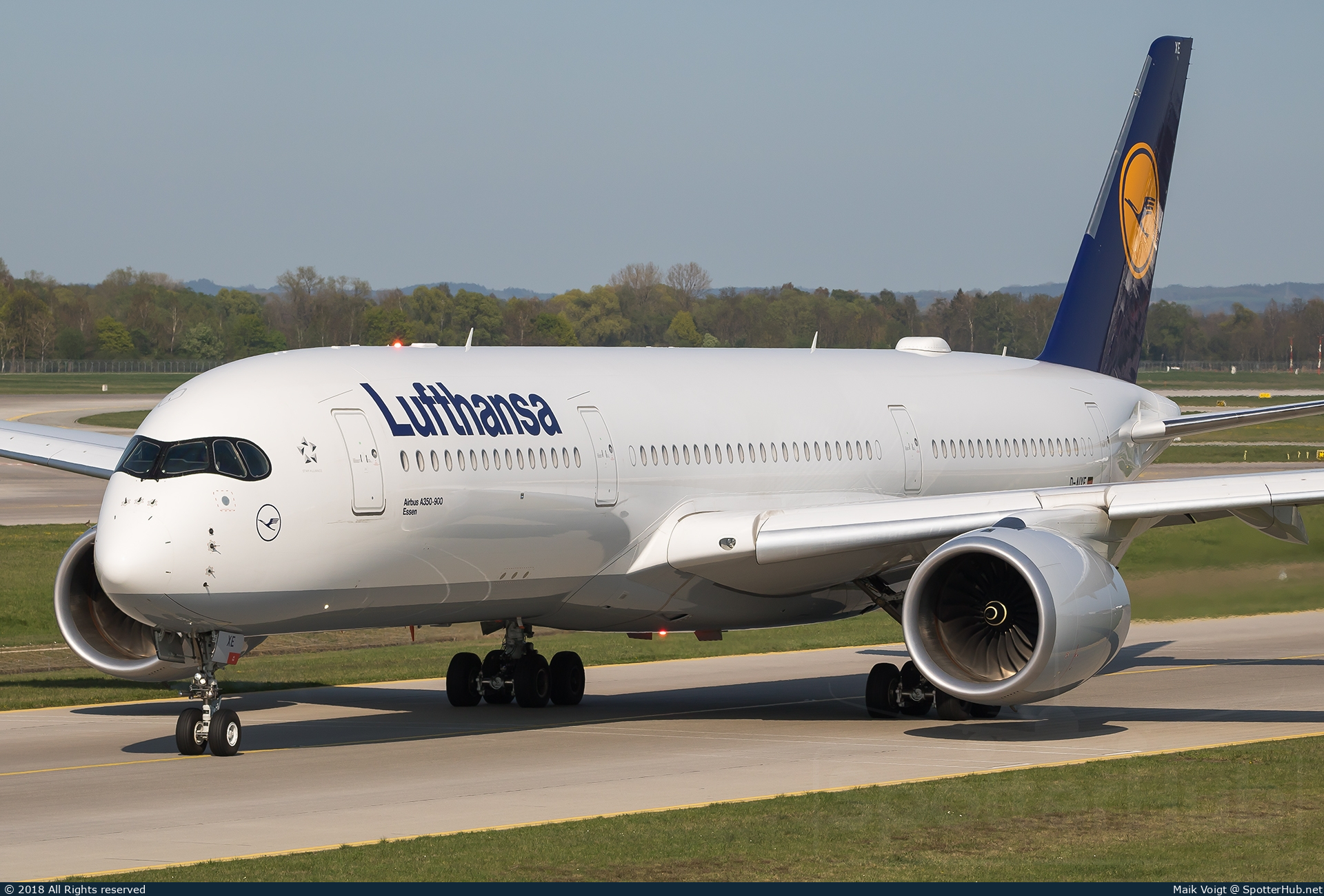 Photo of D-AIXE - Airbus A350-941 operated by Lufthansa