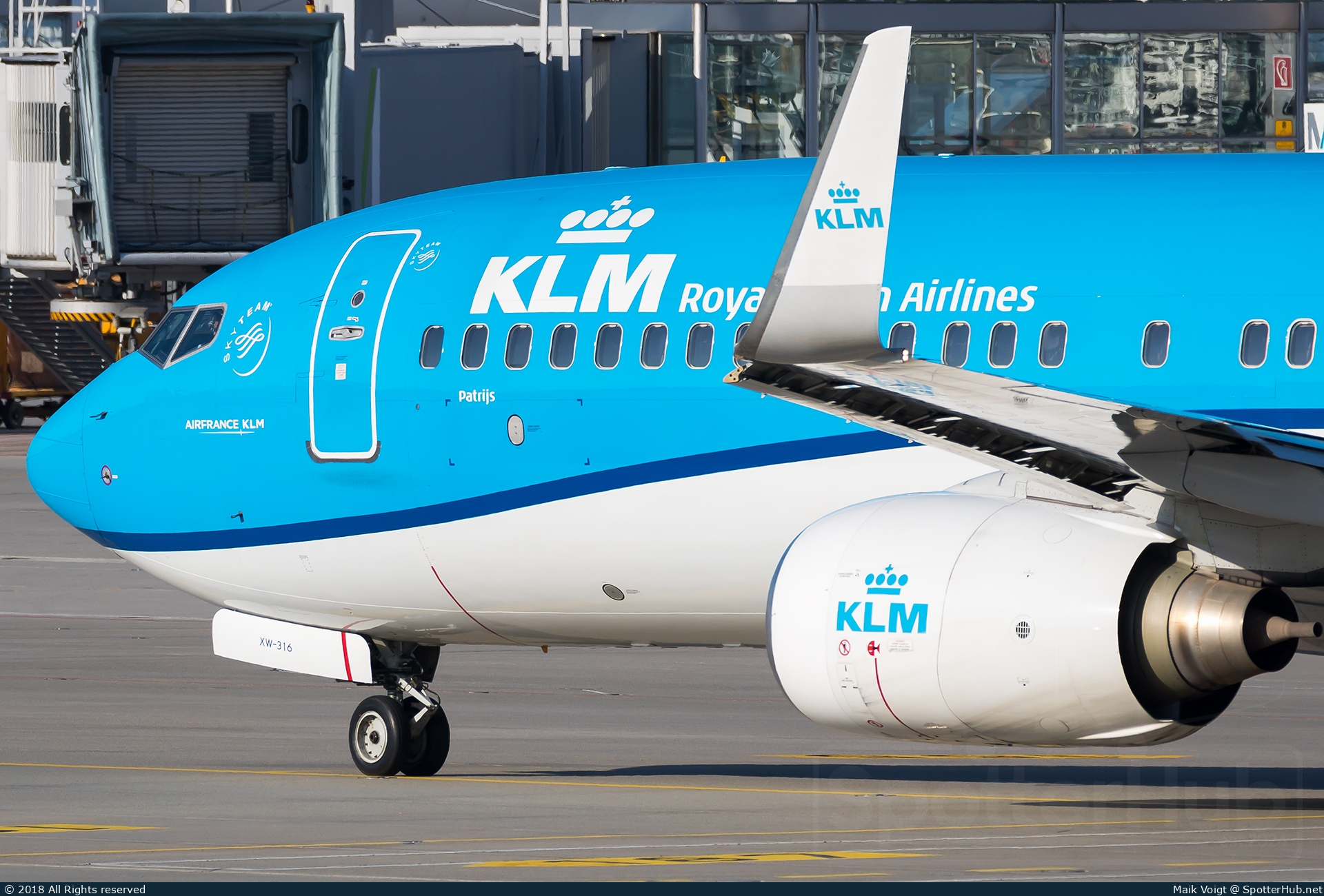 Photo of PH-BXW - Boeing 737-8K2 operated by KLM Royal Dutch Airlines