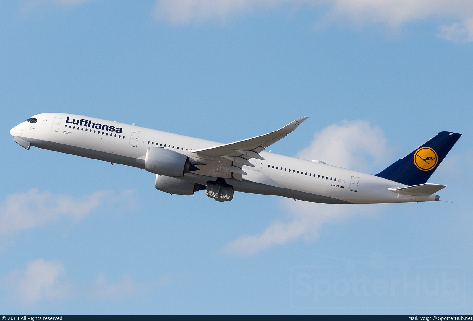 Photo of D-AIXF - Airbus A350-941 operated by Lufthansa