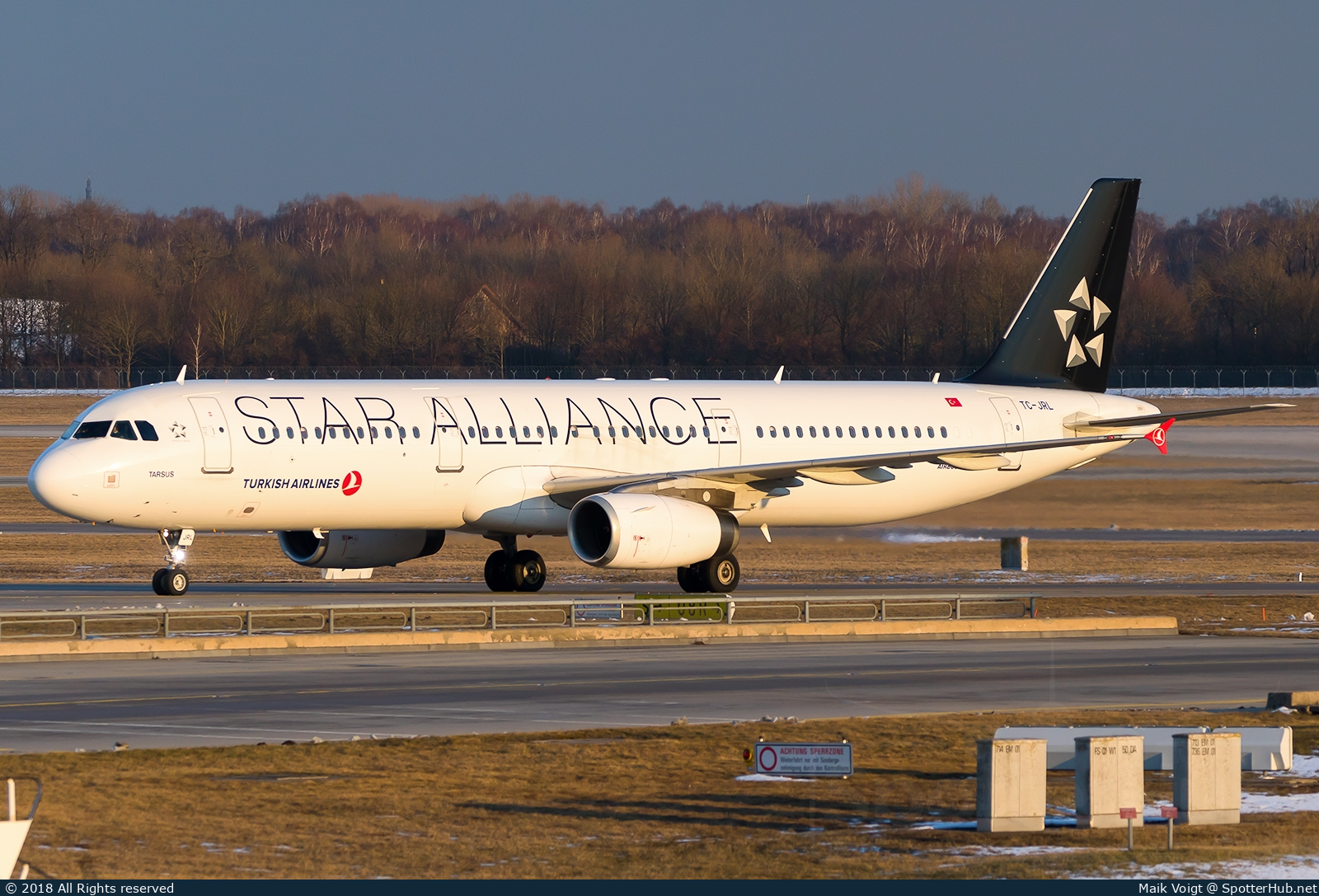 Photo of TC-JRL - Airbus A321-231 operated by Turkish Airlines