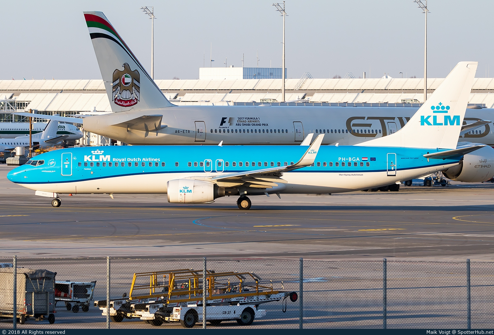 Photo of PH-BGA - Boeing 737-8K2 operated by KLM Royal Dutch Airlines