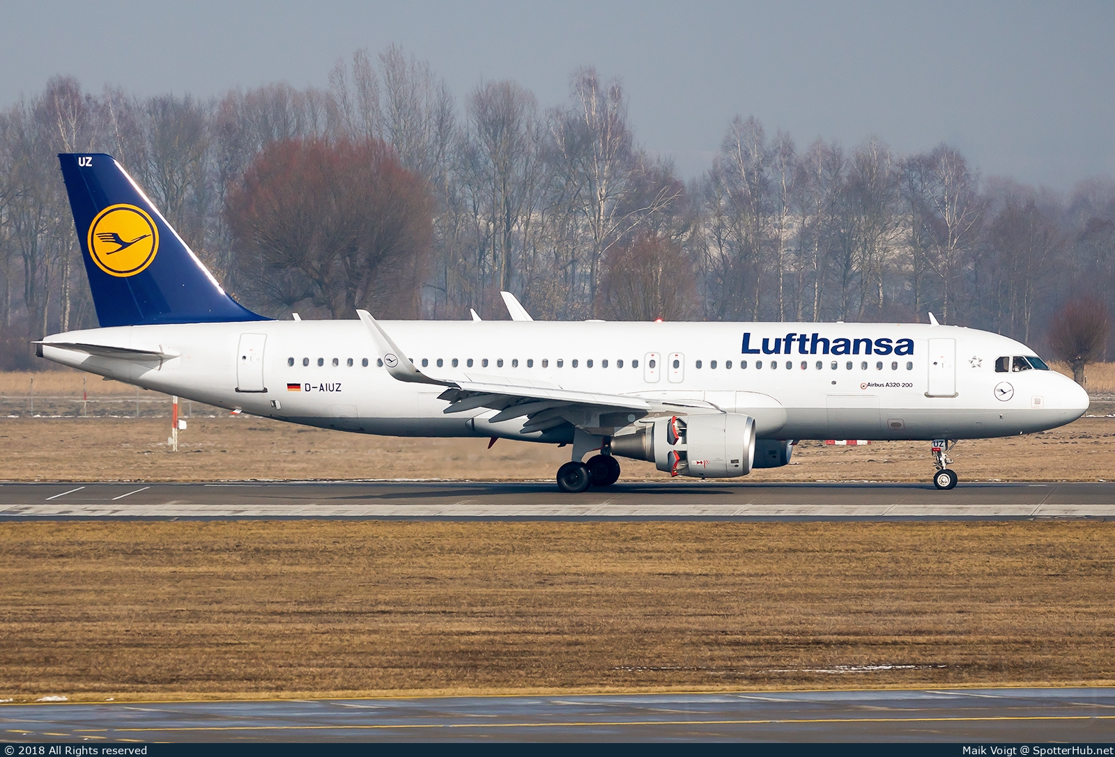 Photo of D-AIUZ - Airbus A320-214 operated by Lufthansa