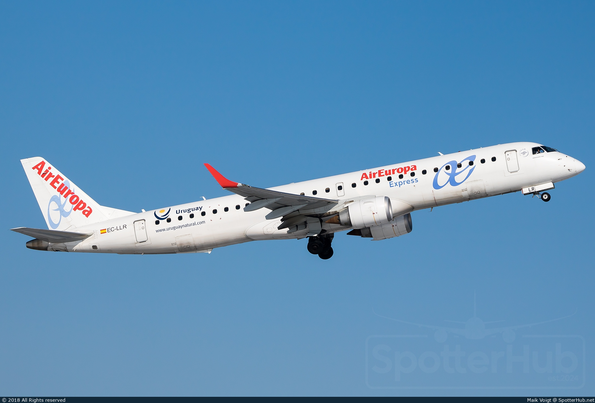 Photo of EC-LLR - Embraer ERJ-195LR operated by Air Europa Express (opb Aeronova)