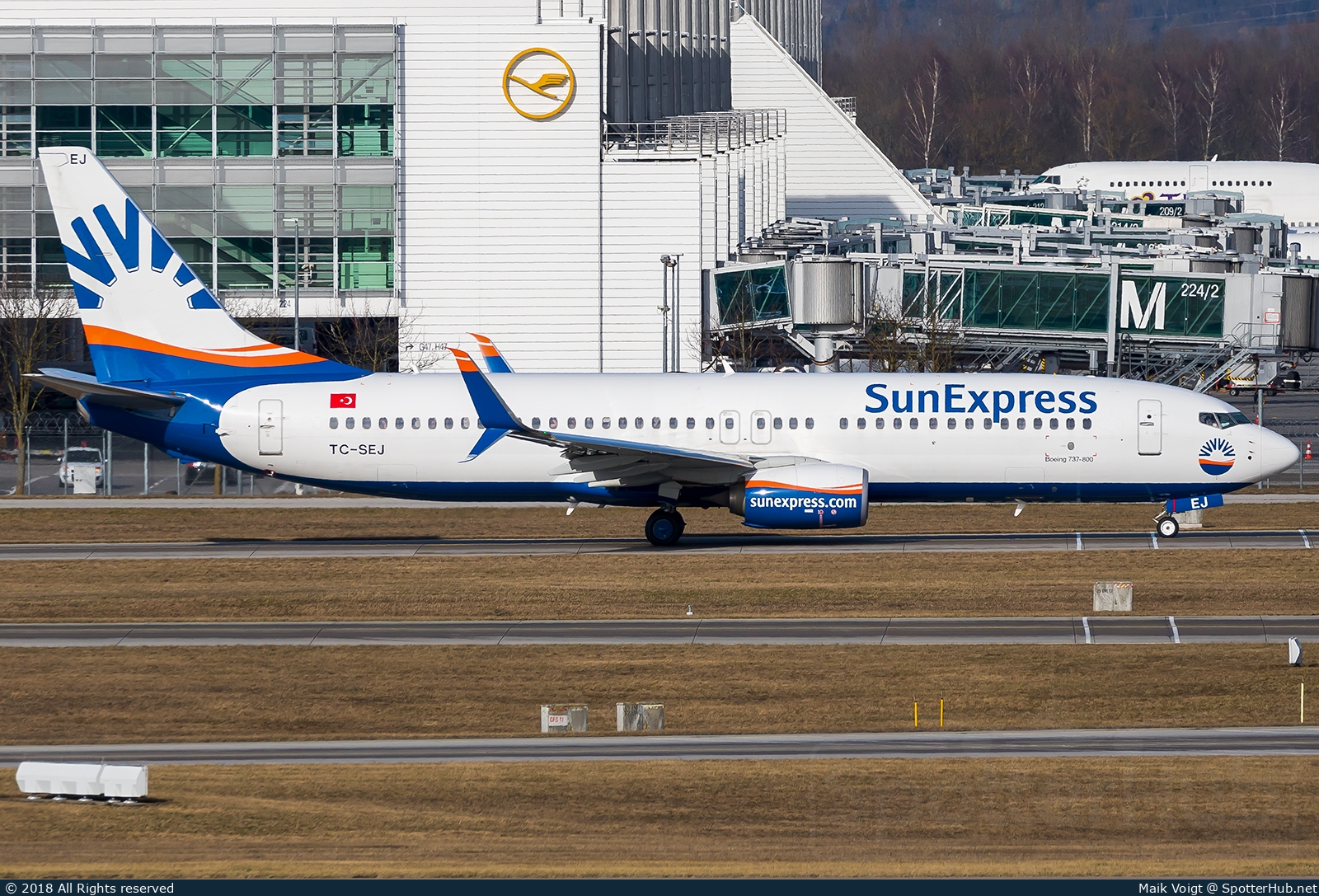Photo of TC-SEJ - Boeing 737-8HC operated by SunExpress