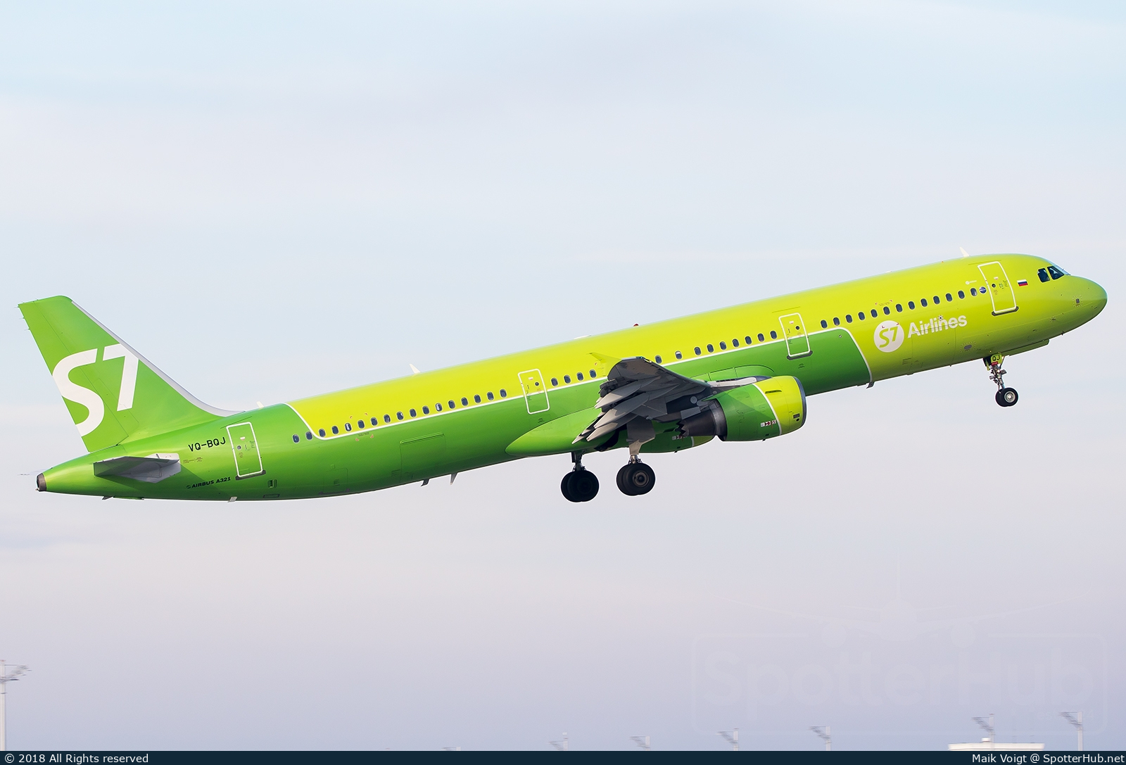 Photo of VQ-BQJ - Airbus A321-211 operated by S7 Airlines