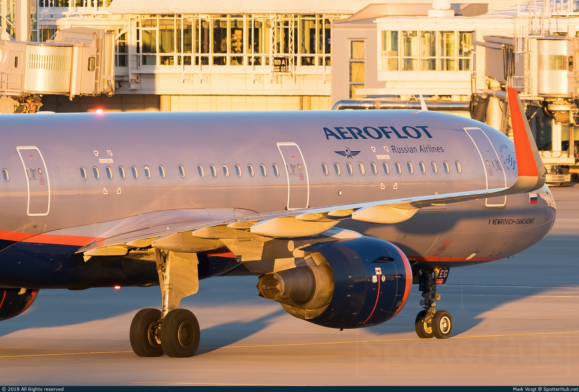 Photo of VQ-BEG - Airbus A321-211 operated by Aeroflot