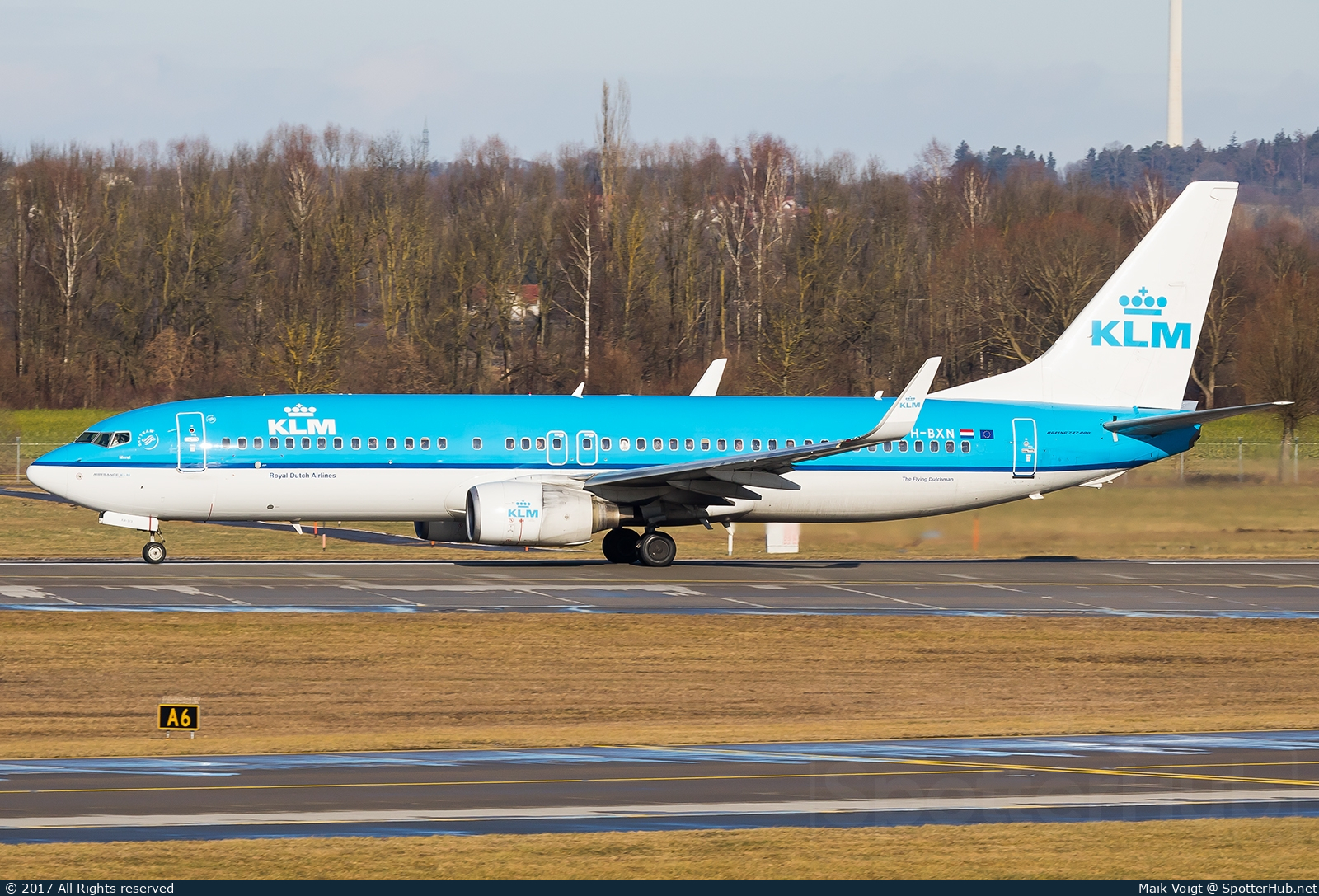 Photo of PH-BXN - Boeing 737-8K2 operated by KLM Royal Dutch Airlines