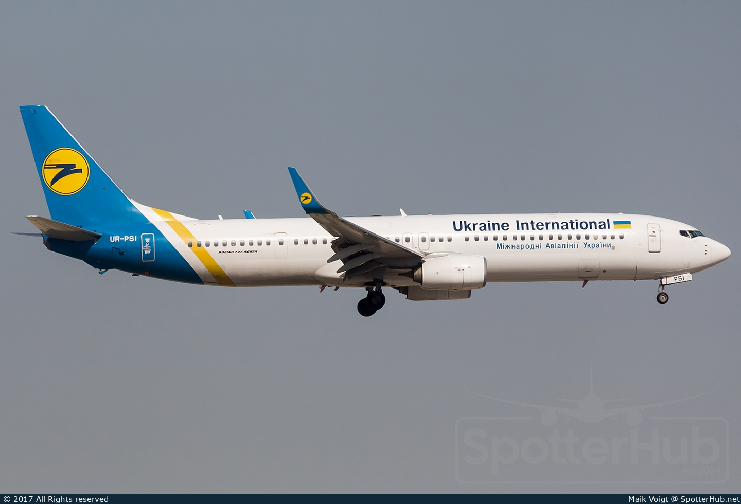 Photo of UR-PSI - Boeing 737-9KV(ER) operated by Ukraine International Airlines