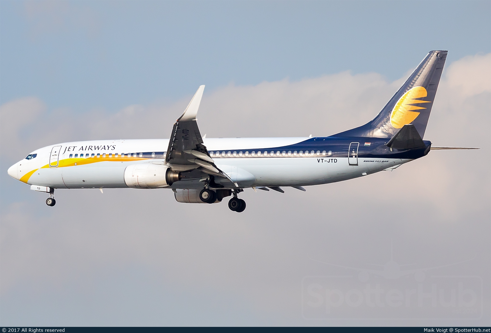 Photo of VT-JTD - Boeing 737-838 operated by Jet Airways