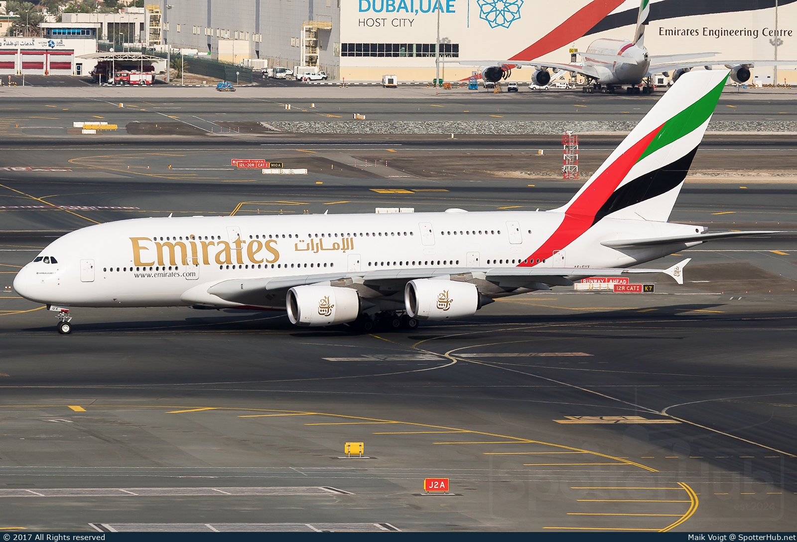 Photo of A6-EUX - Airbus A380-842 operated by Emirates