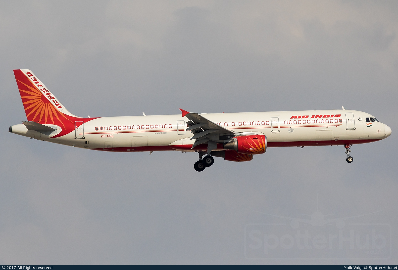 Photo of VT-PPG - Airbus A321-211 operated by Air India