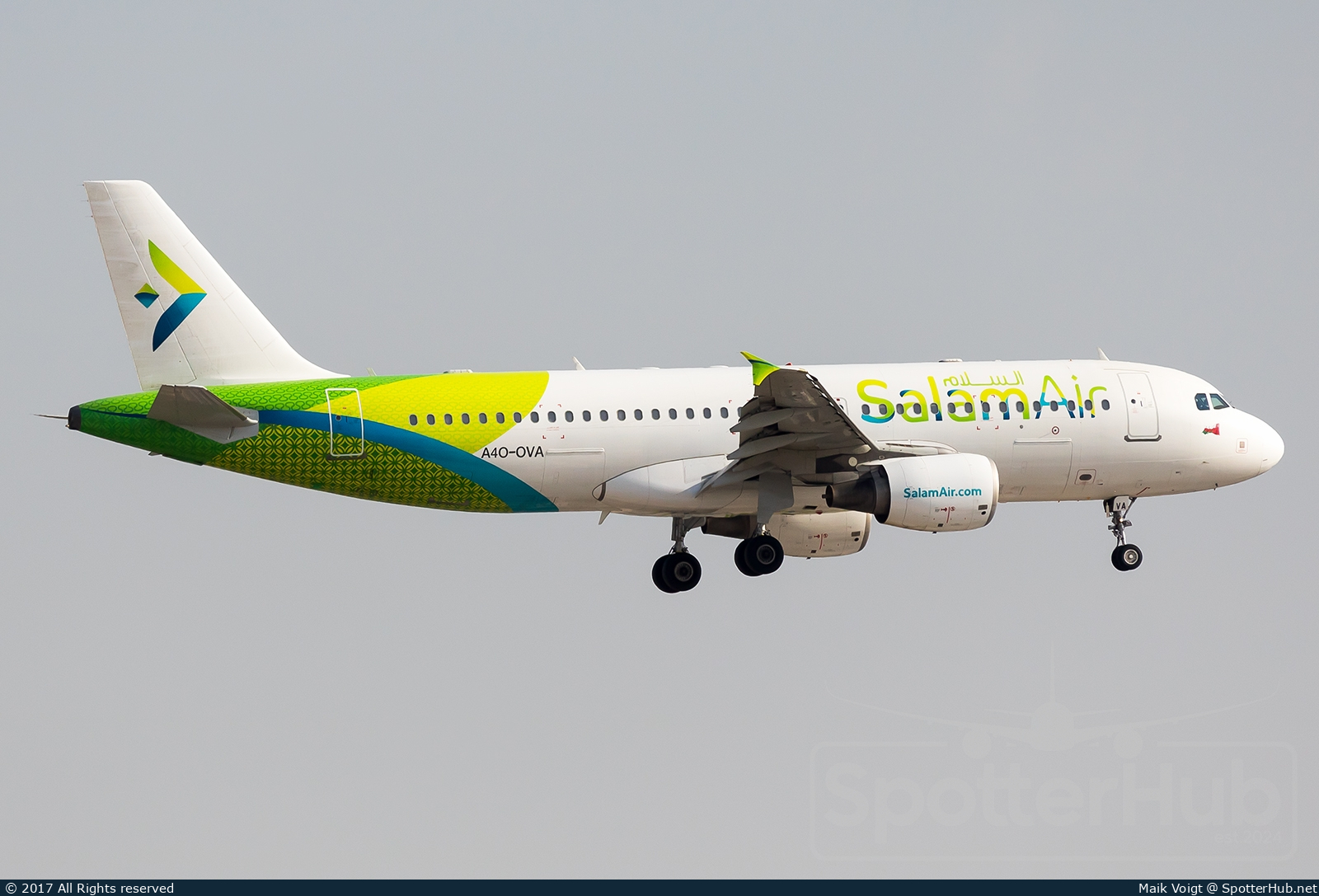 Photo of A4O-OVA - Airbus A320-214 operated by SalamAir