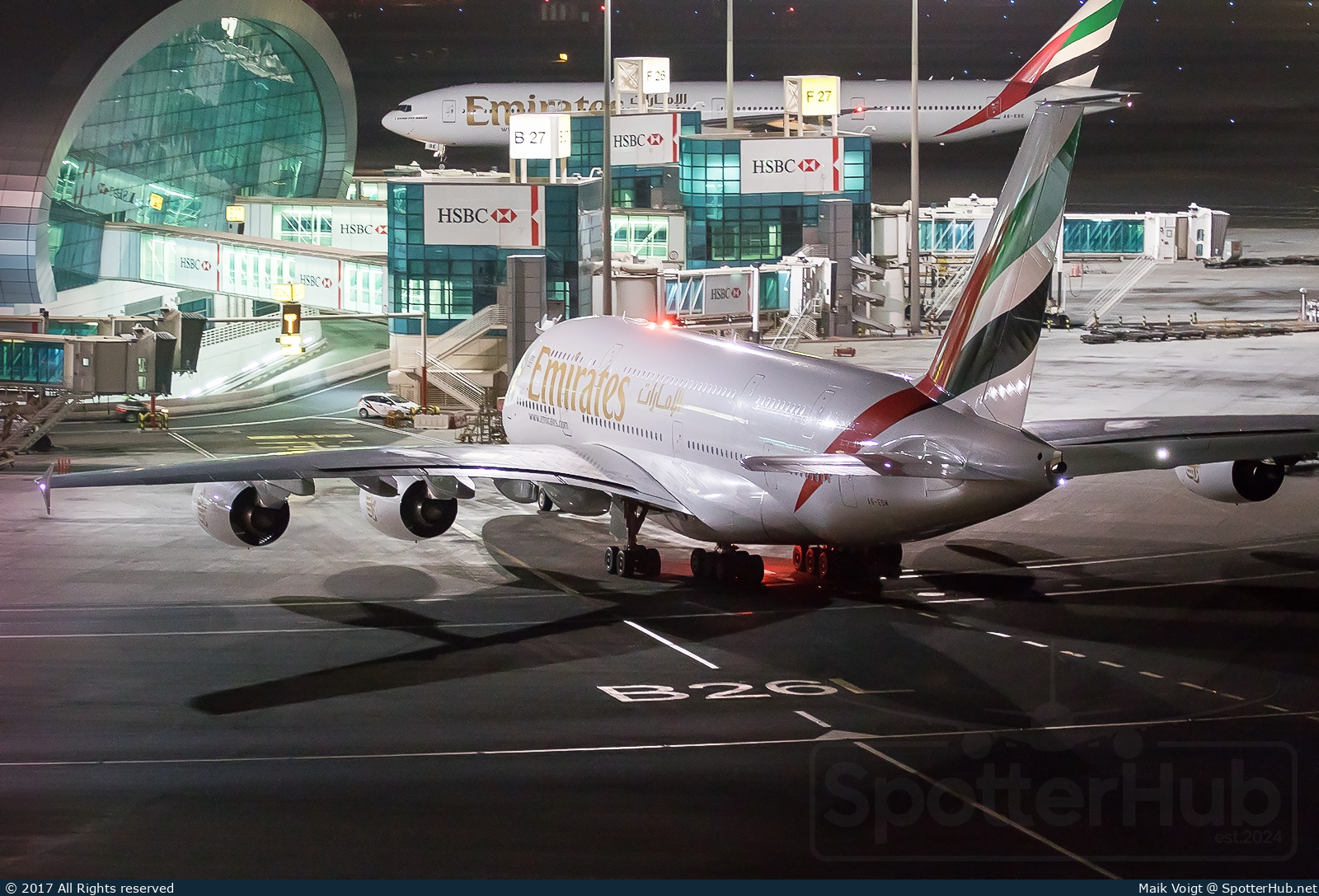 Photo of A6-EDM - Airbus A380-861 operated by Emirates