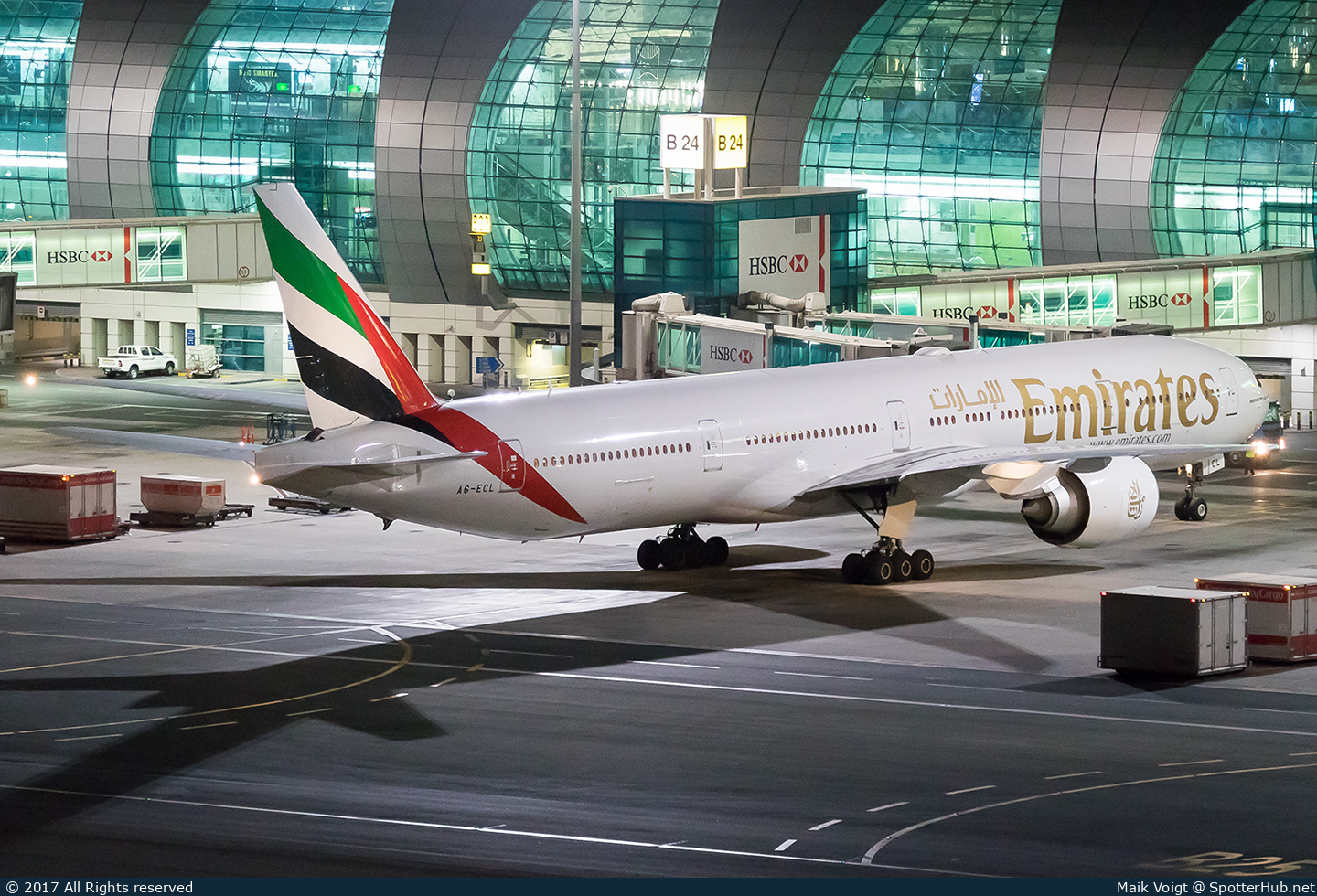 Photo of A6-ECL - Boeing 777-36N(ER) operated by Emirates