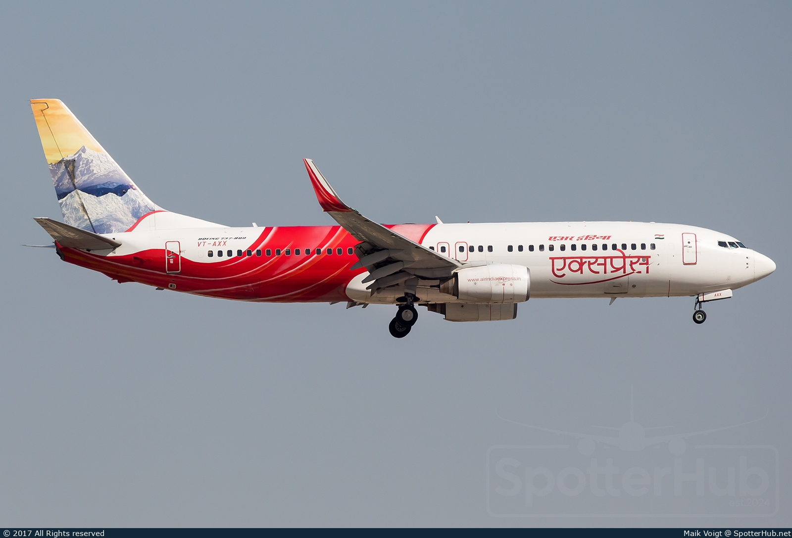 Photo of VT-AXX - Boeing 737-8HG operated by Air India Express