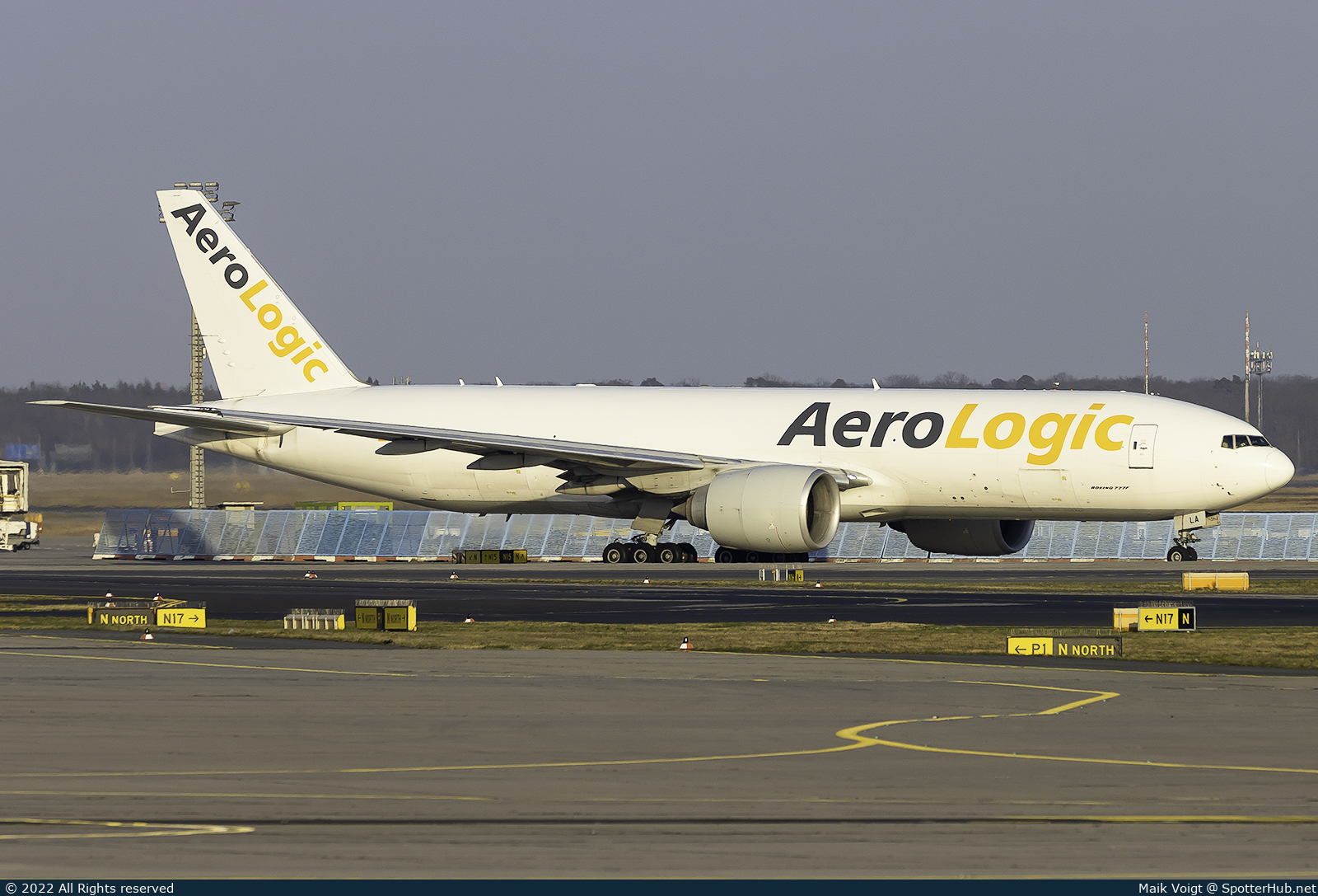 Photo of D-AALA - Boeing 777-FZN operated by AeroLogic