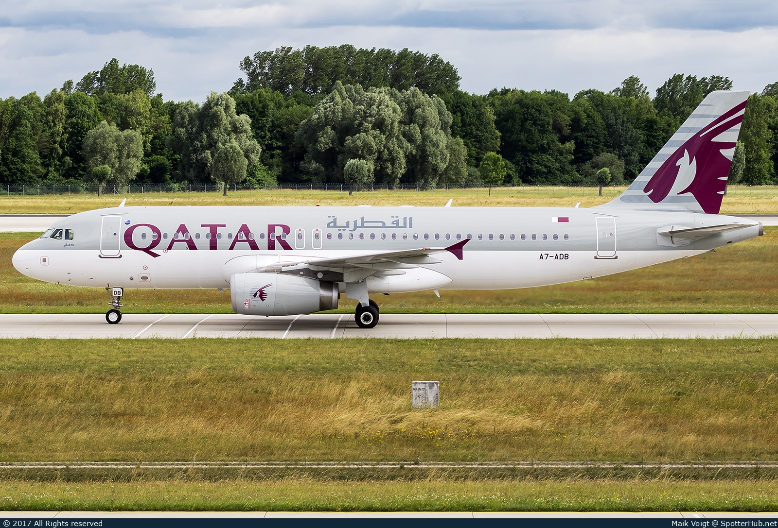 Photo of A7-ADB - Airbus A320-232 operated by Qatar Airways