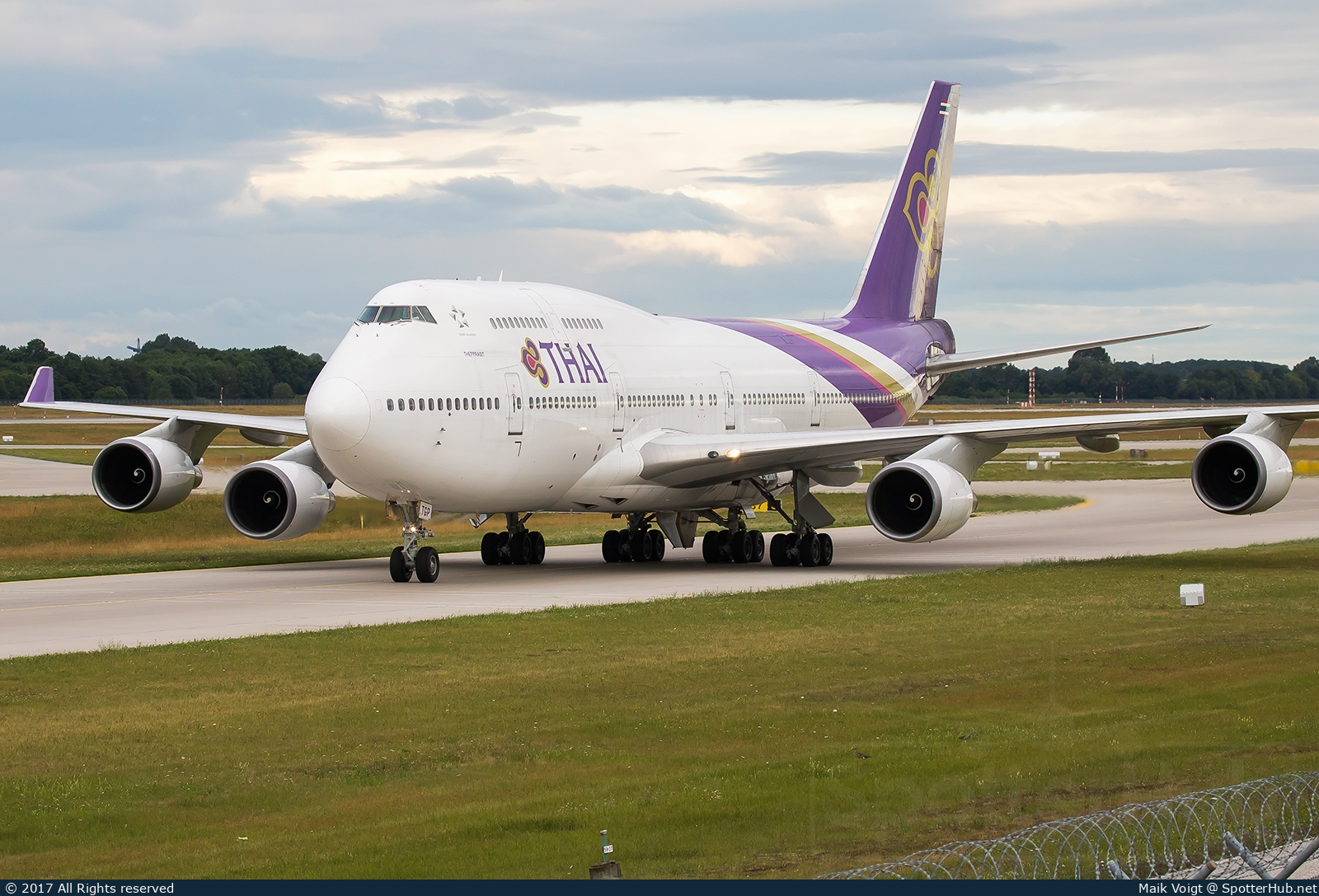 Photo of HS-TGP - Boeing 747-4D7 operated by Thai Airways International