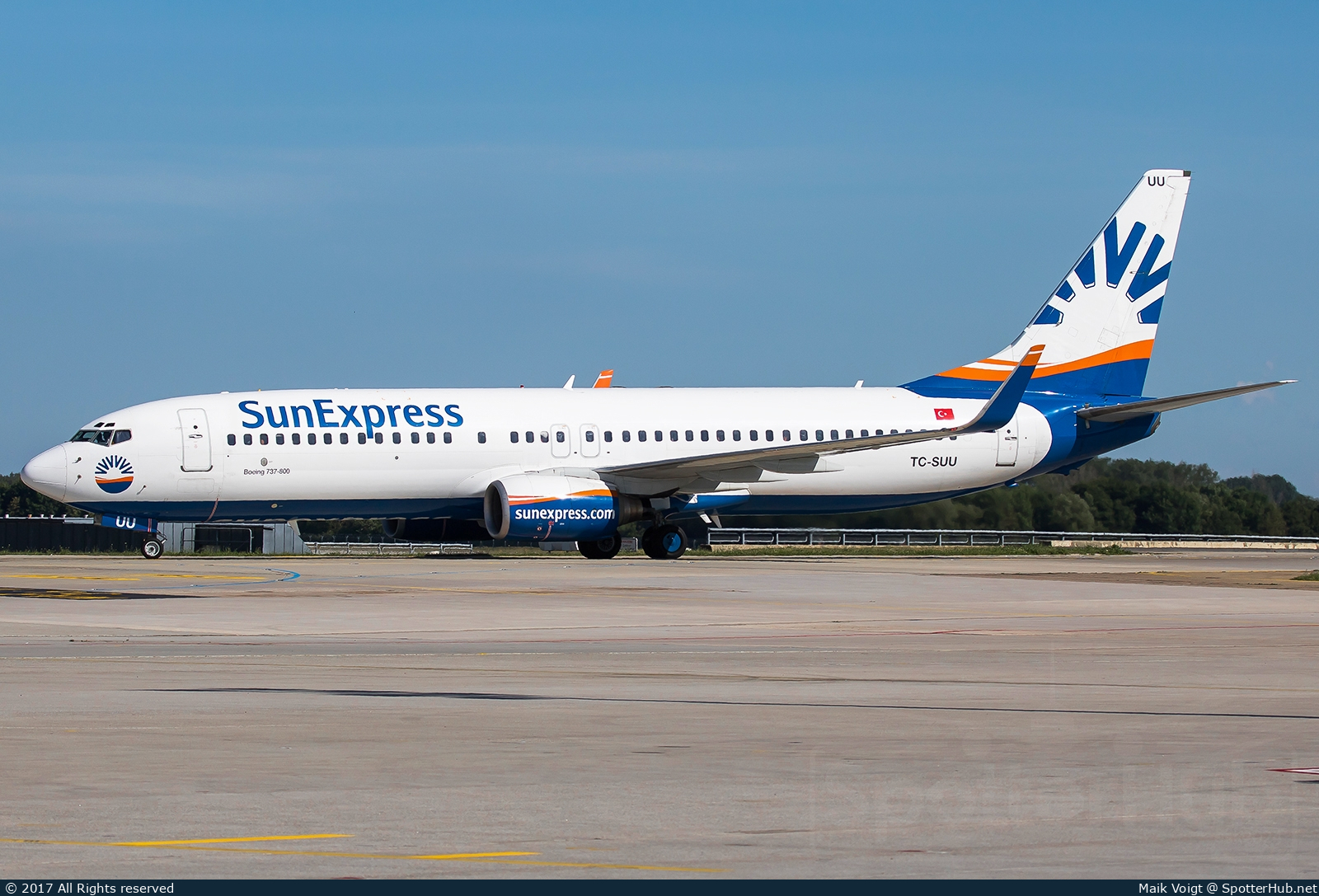 Photo of TC-SUU - Boeing 737-86Q operated by SunExpress