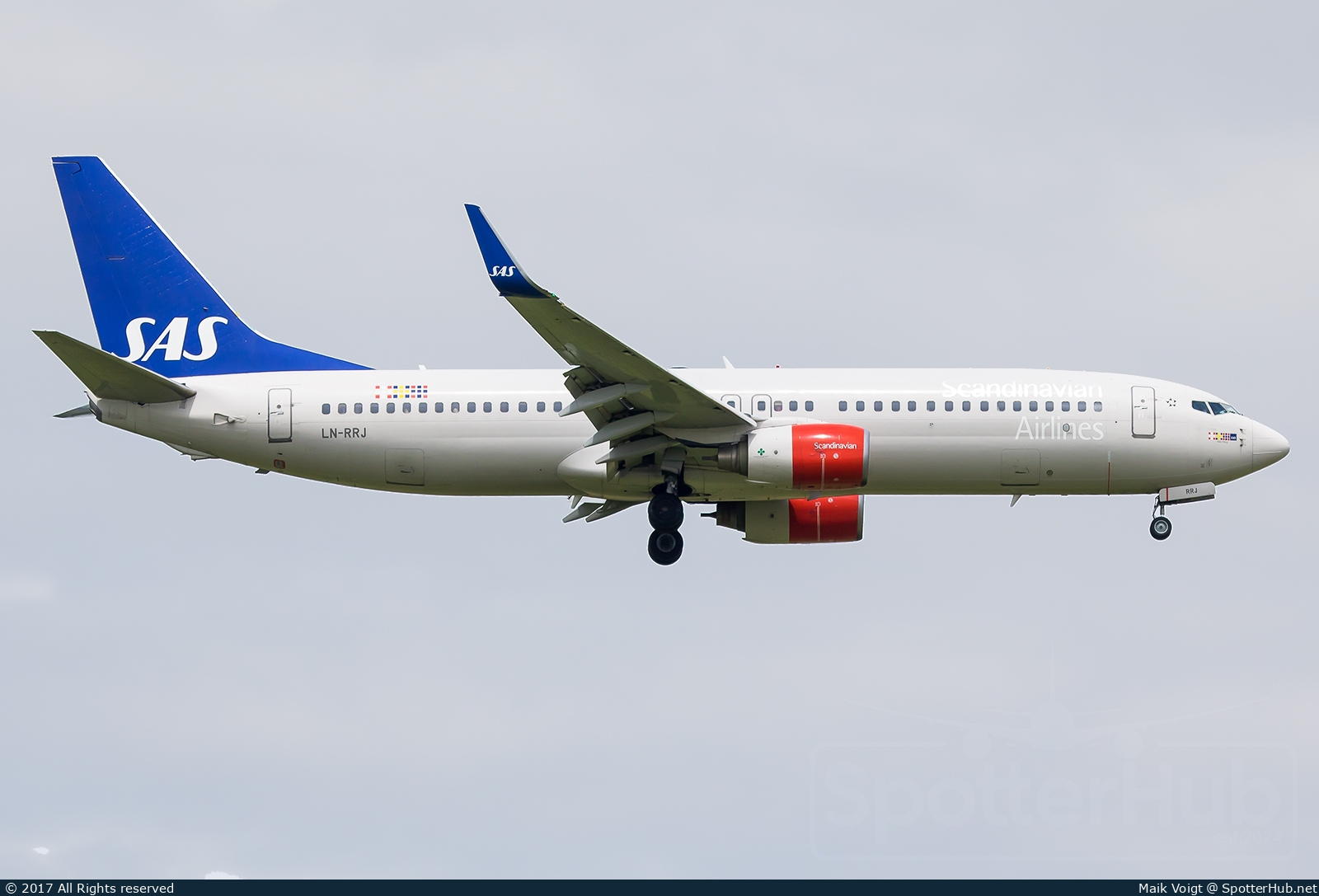 Photo of LN-RRJ - Boeing 737-883 operated by SAS Scandinavian Airlines