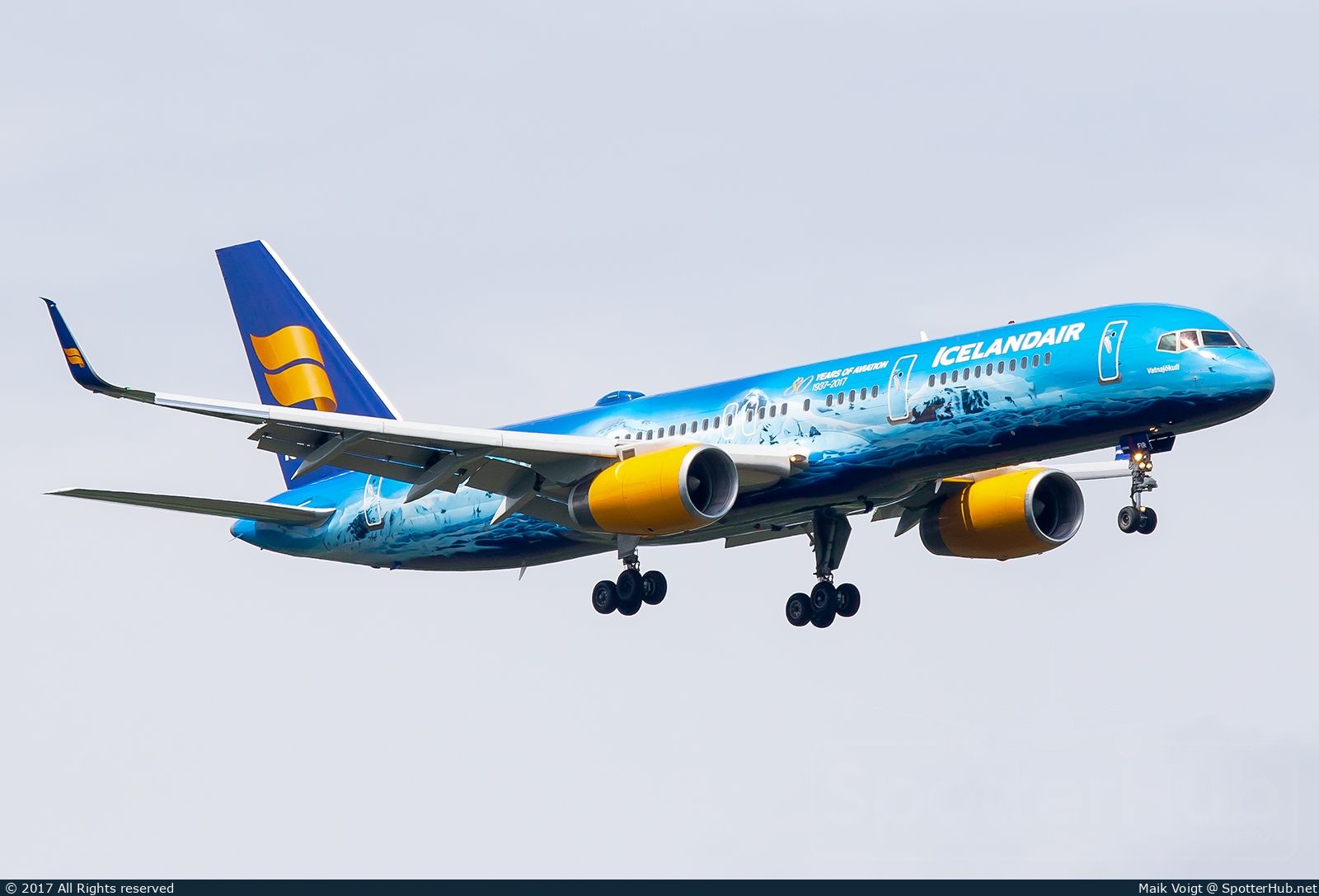 Photo of TF-FIR - Boeing 757-256 operated by Icelandair