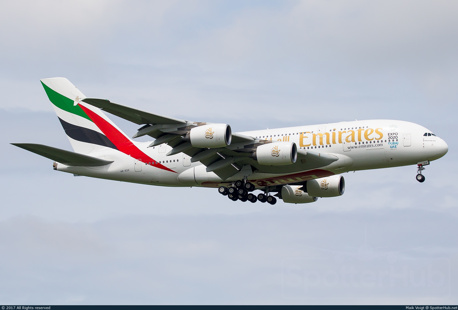 Photo of A6-EDX - Airbus A380-861 operated by Emirates