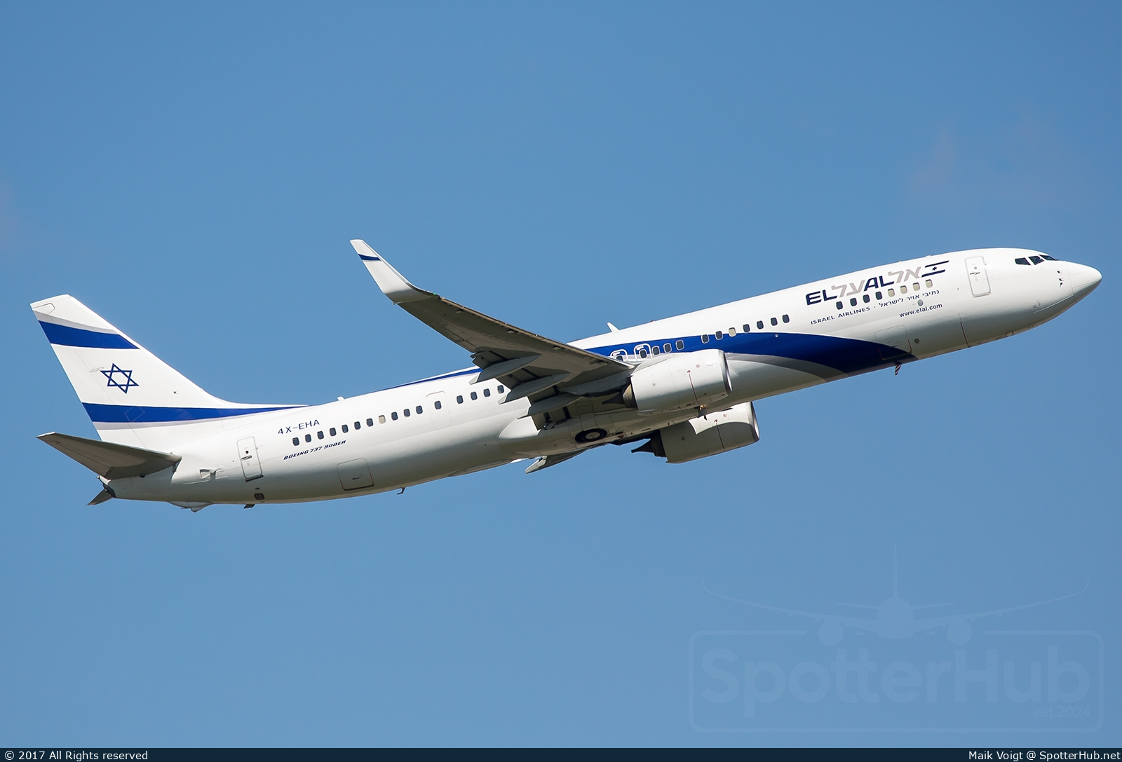 Photo of 4X-EHA - Boeing 737-958(ER) operated by El Al Israel Airlines