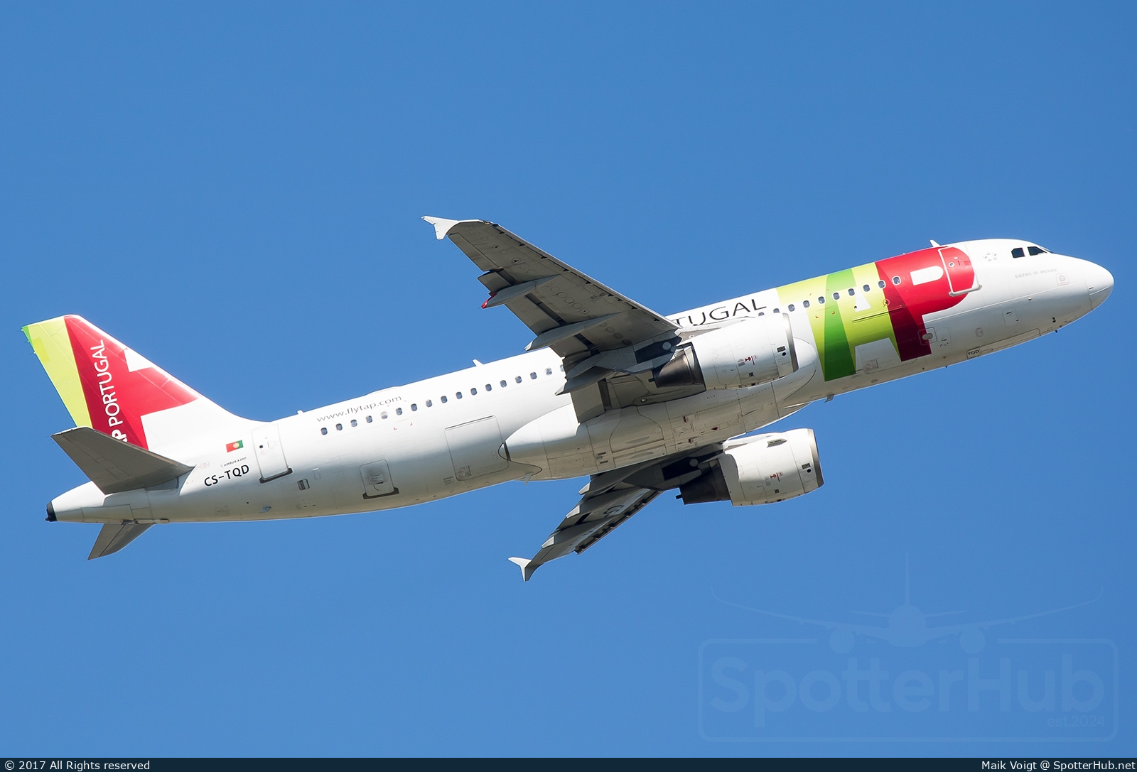 Photo of CS-TQD - Airbus A320-214 operated by TAP Air Portugal
