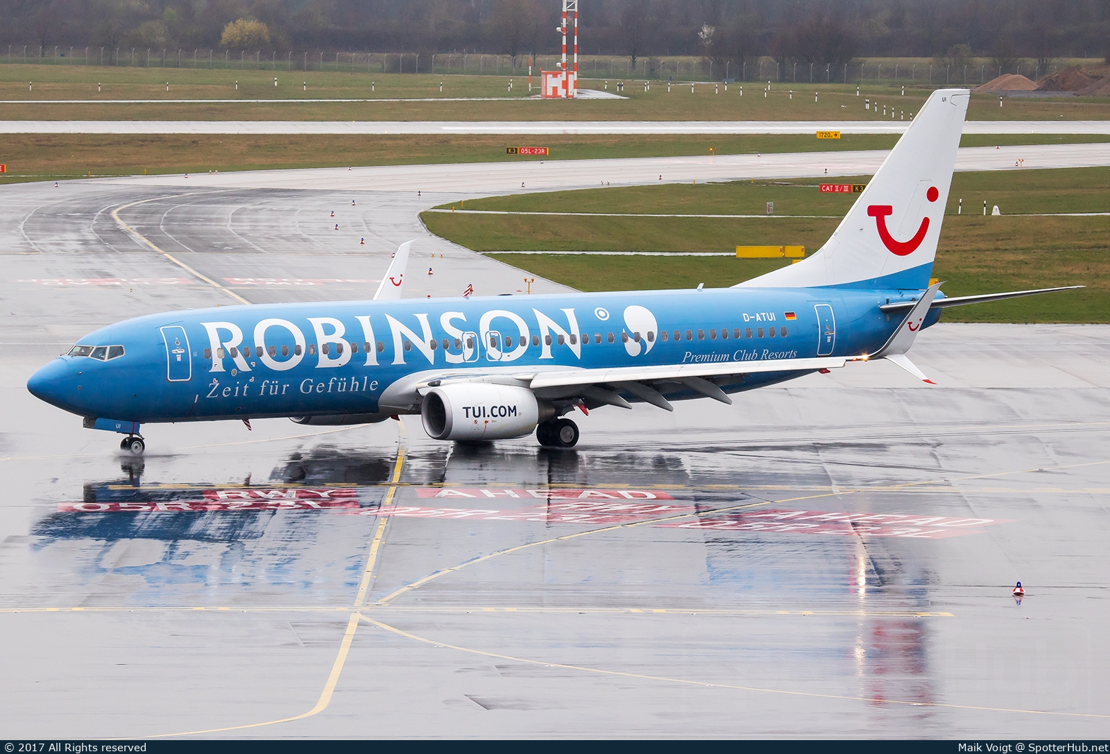 Photo of D-ATUI - Boeing 737-8K5 operated by TUIfly