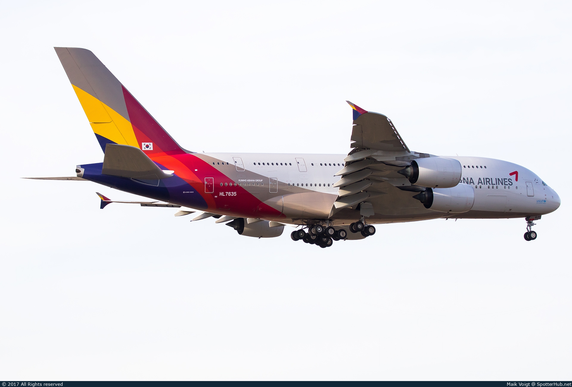 Photo of HL7635 - Airbus A380-841 operated by Asiana Airlines