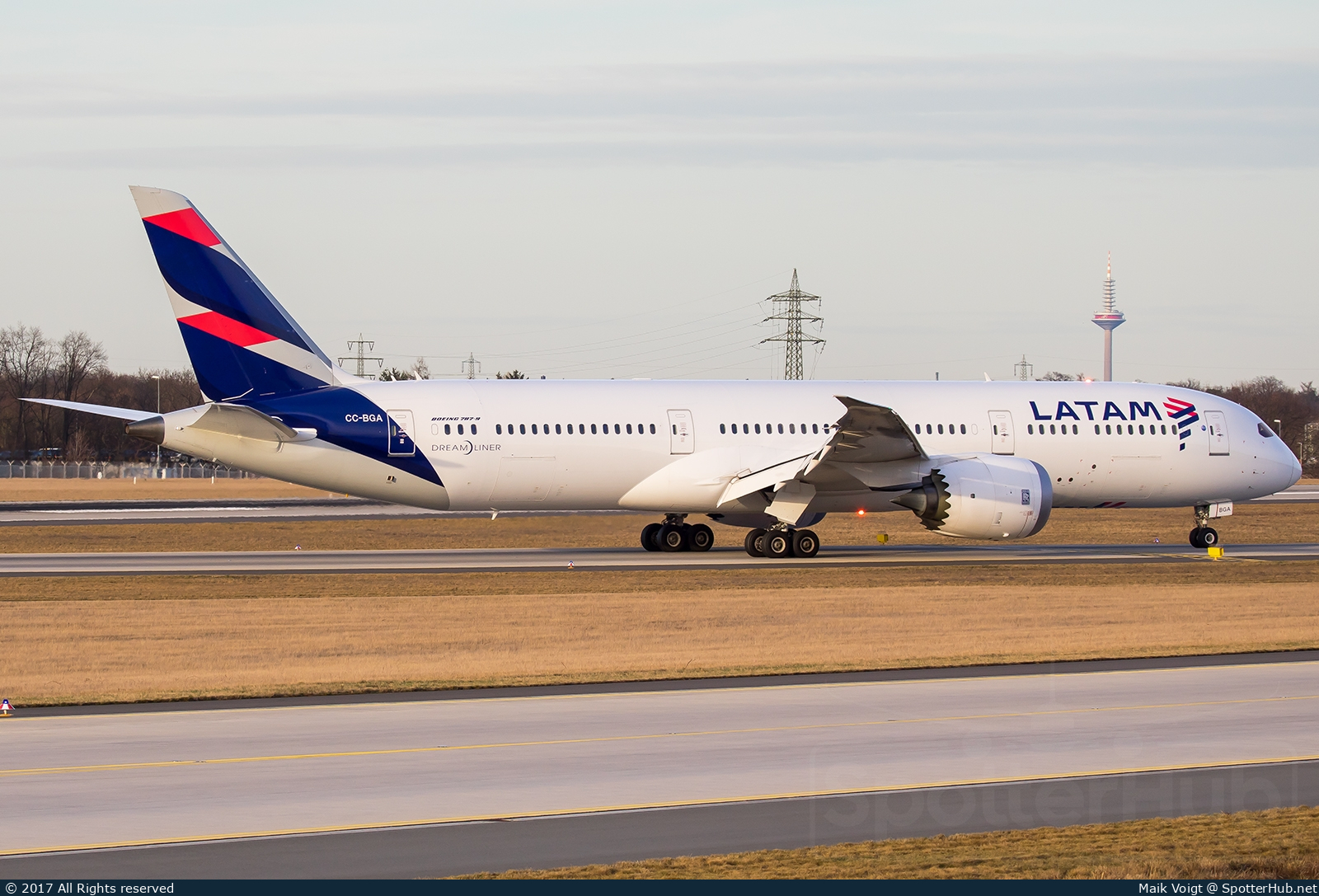 Photo of CC-BGA - Boeing 787-9 Dreamliner operated by LATAM Airlines