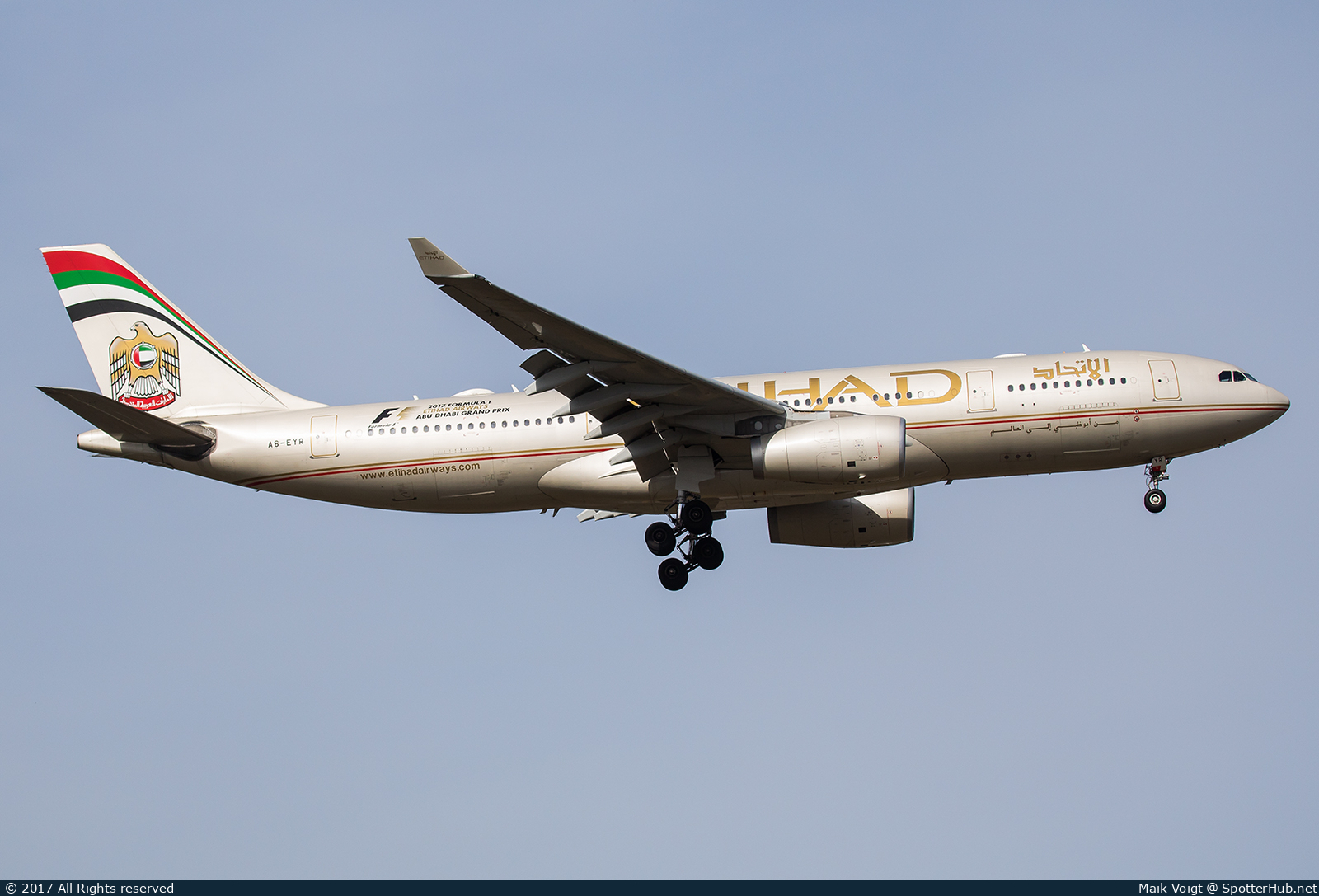 Photo of A6-EYR - Airbus A330-243 operated by Etihad Airways