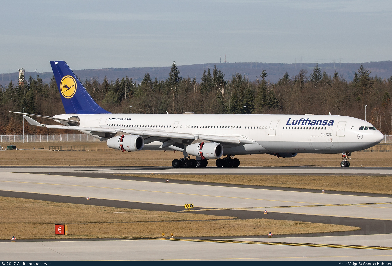 Photo of D-AIGT - Airbus A340-313 operated by Lufthansa